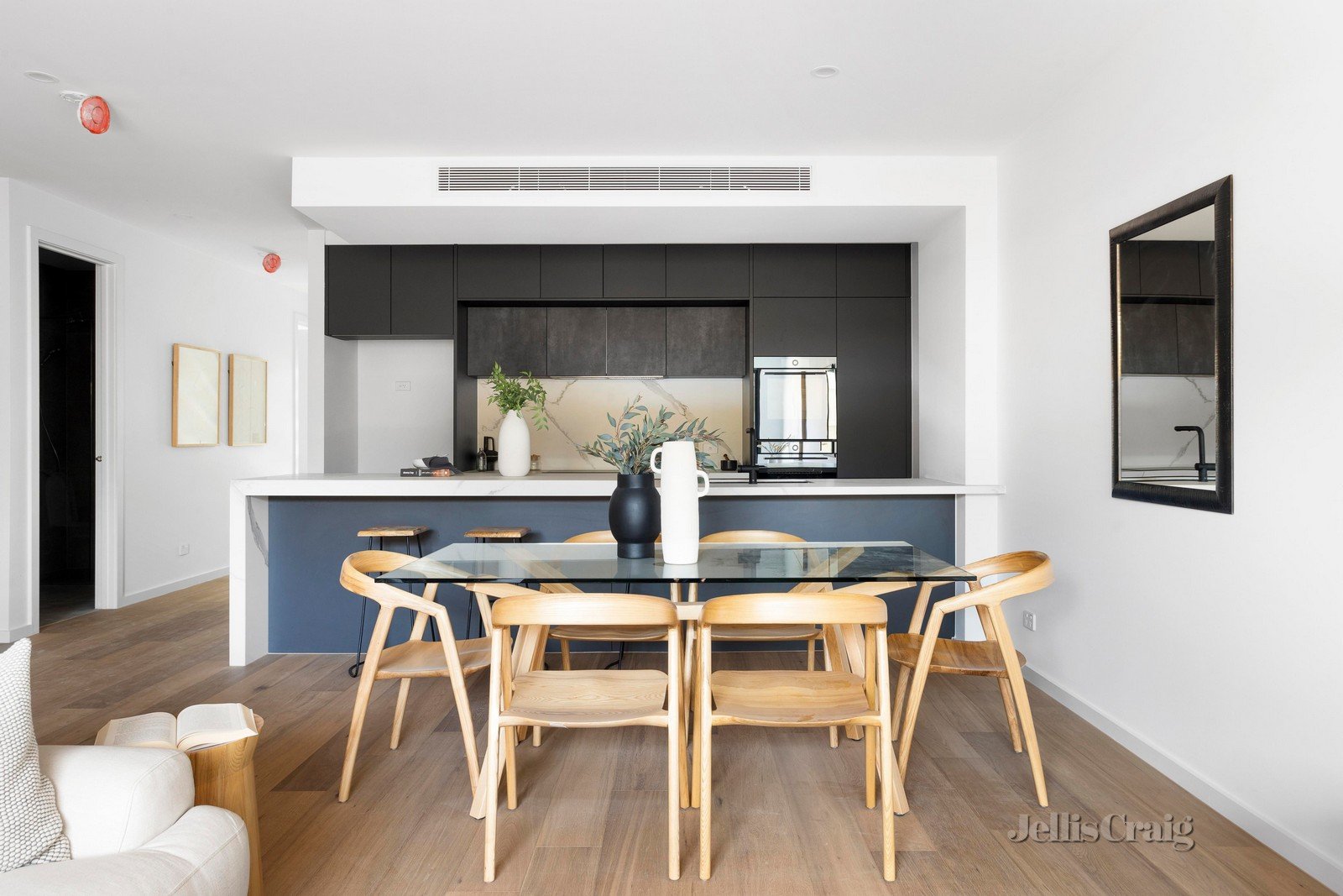 2/853 Toorak Road, Hawthorn East image 2