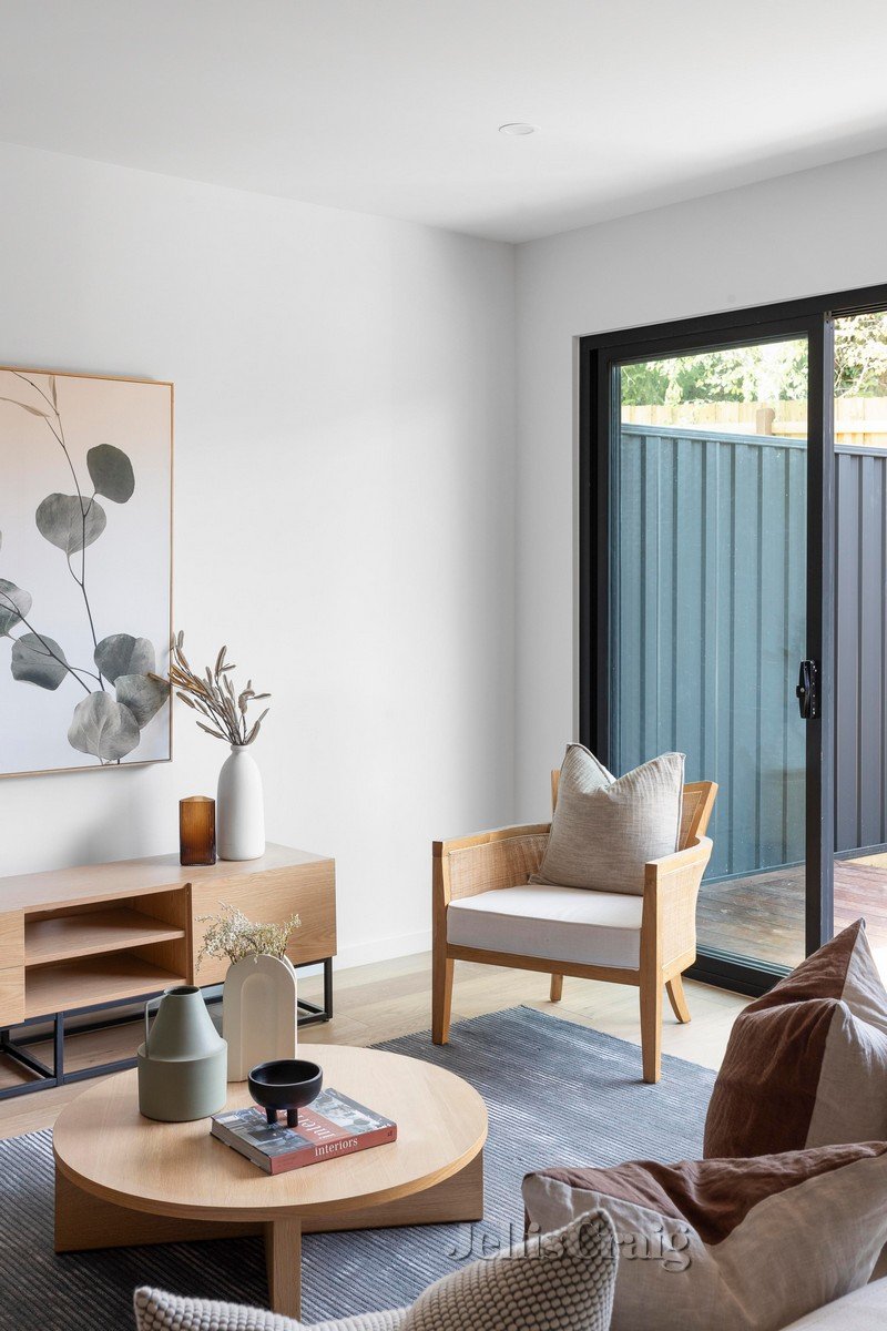 2/853 Toorak Road, Hawthorn East image 9