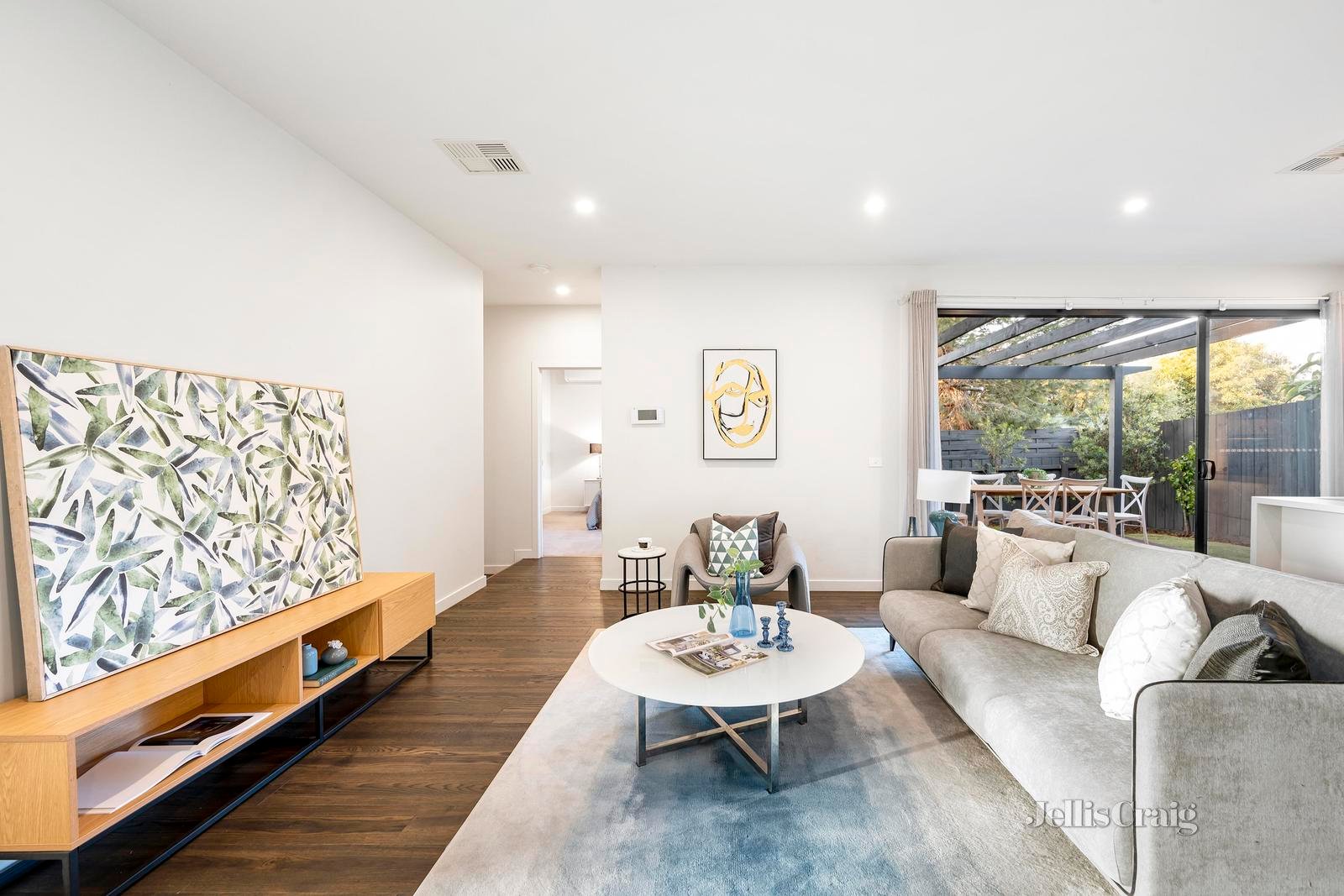 2/86 Helene Street, Bulleen image 2