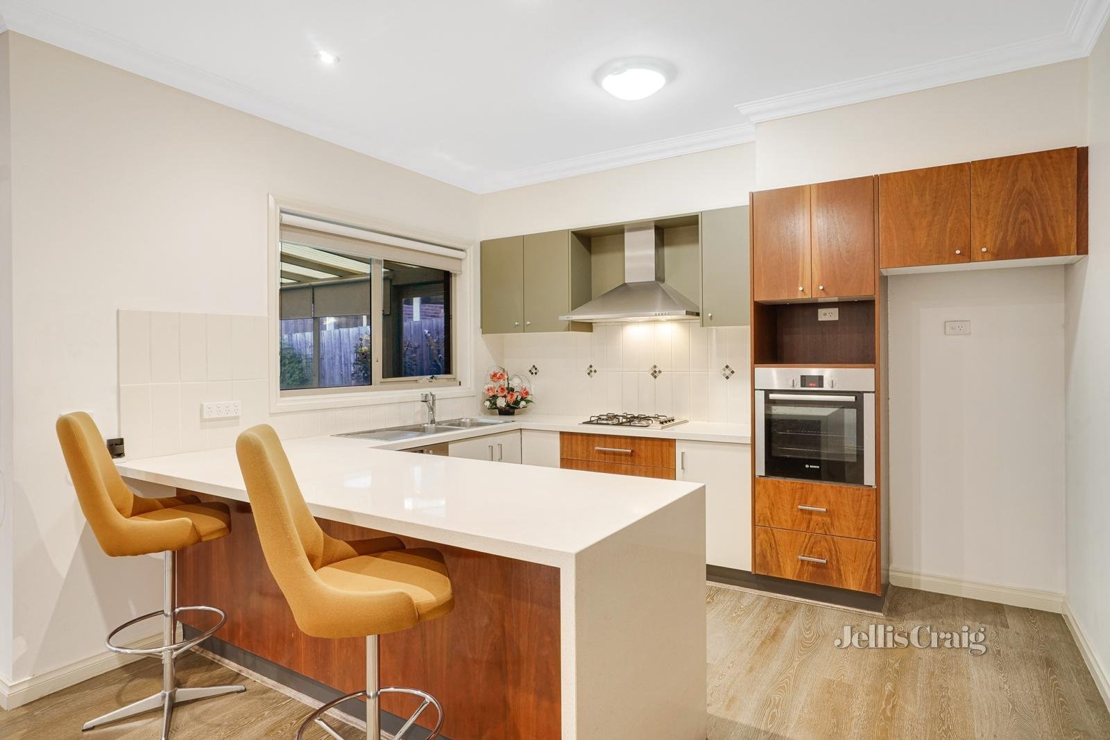 2/86 Huntingdale Road, Mount Waverley image 4