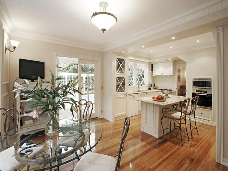 286 Mont Albert Road, Surrey Hills image 3