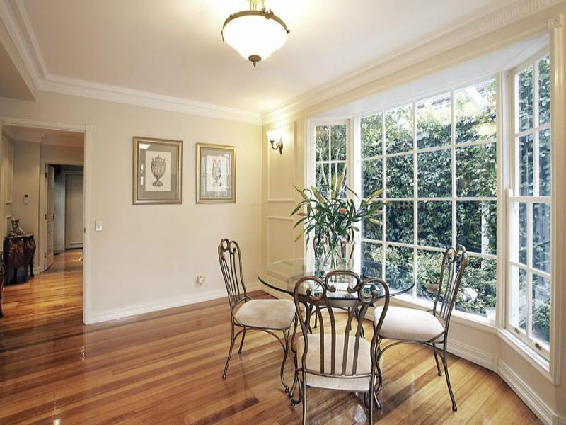 286 Mont Albert Road, Surrey Hills image 5