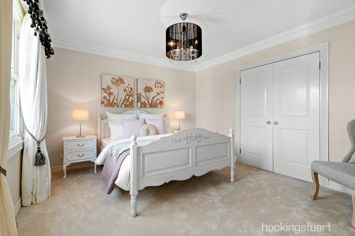 286 Mont Albert Road, Surrey Hills image 9