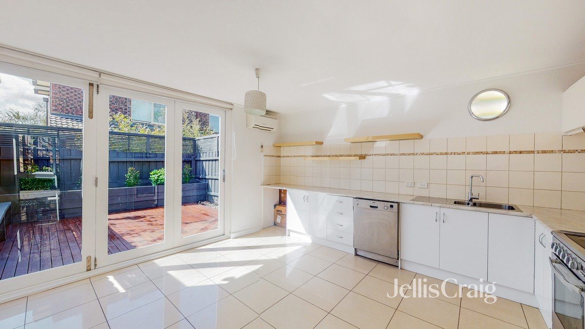2/86 Paxton Street, Malvern&nbsp;East image 2