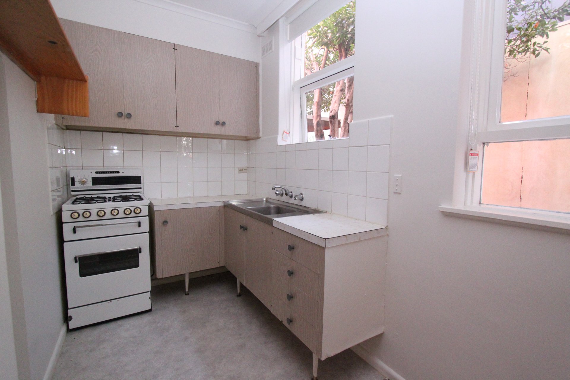 Property Gallery Thumbnail 3