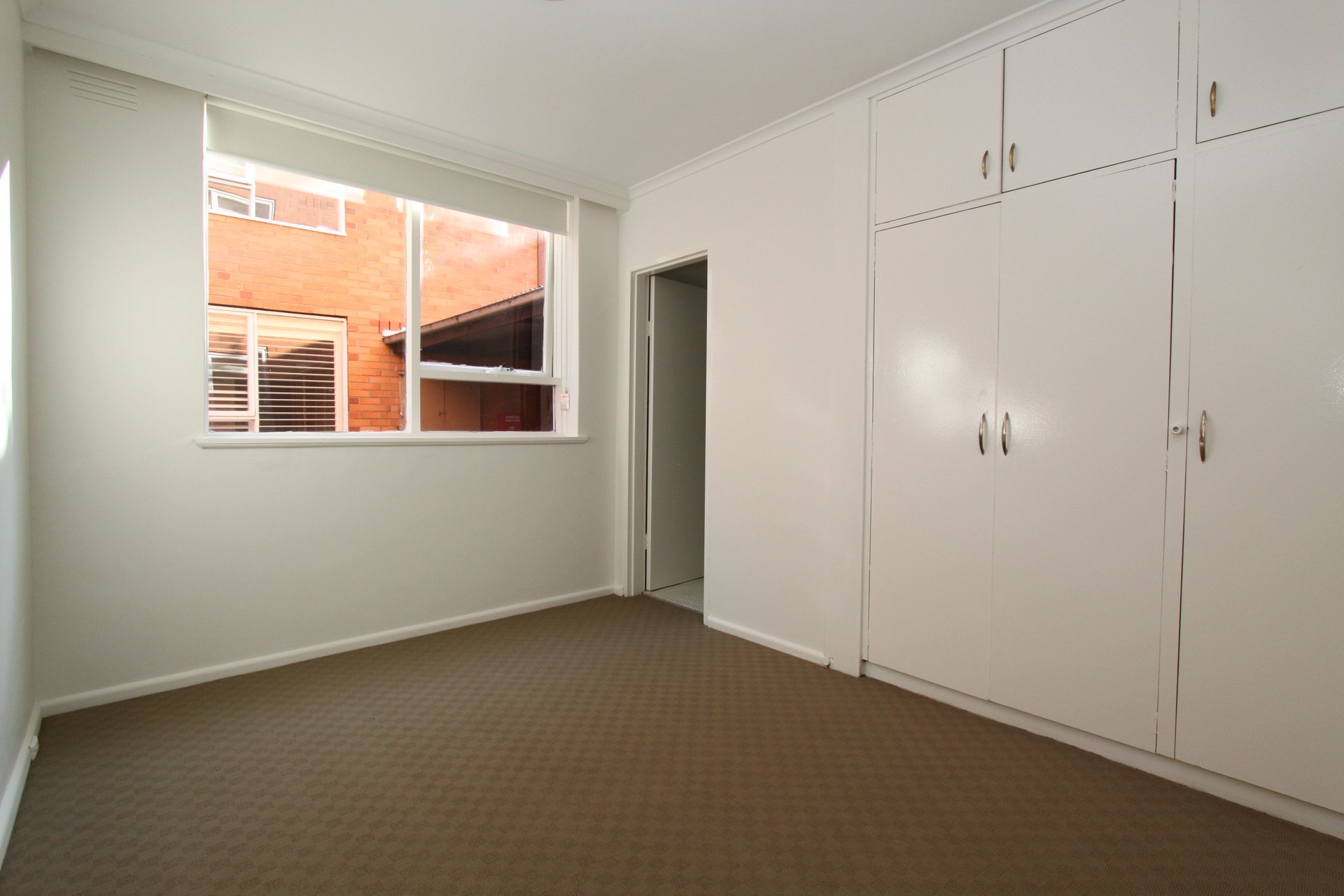 Property Gallery Thumbnail 4
