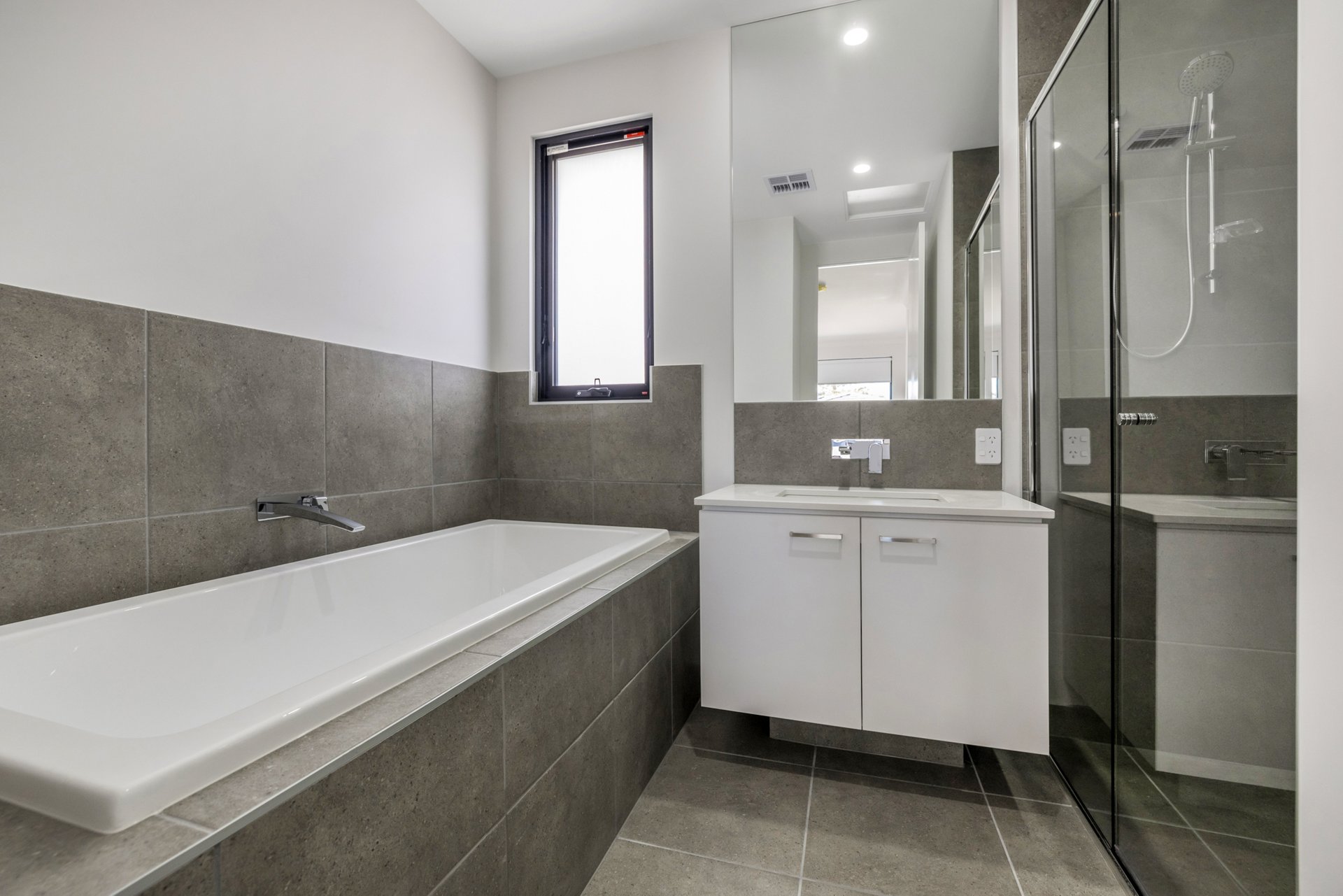 2/86 Stanley Avenue, Mount&nbsp;Waverley image 5