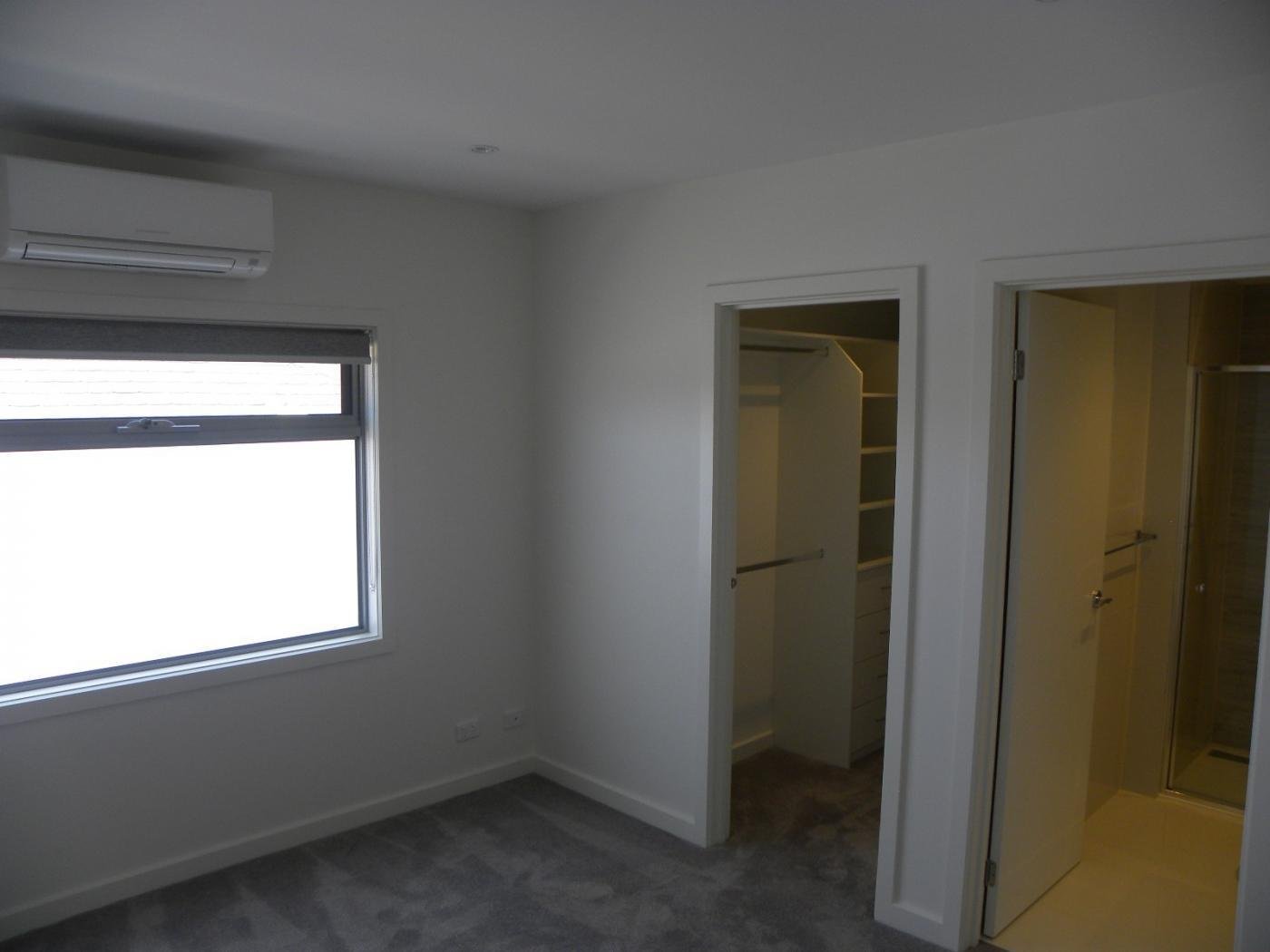 Property Gallery Thumbnail 4