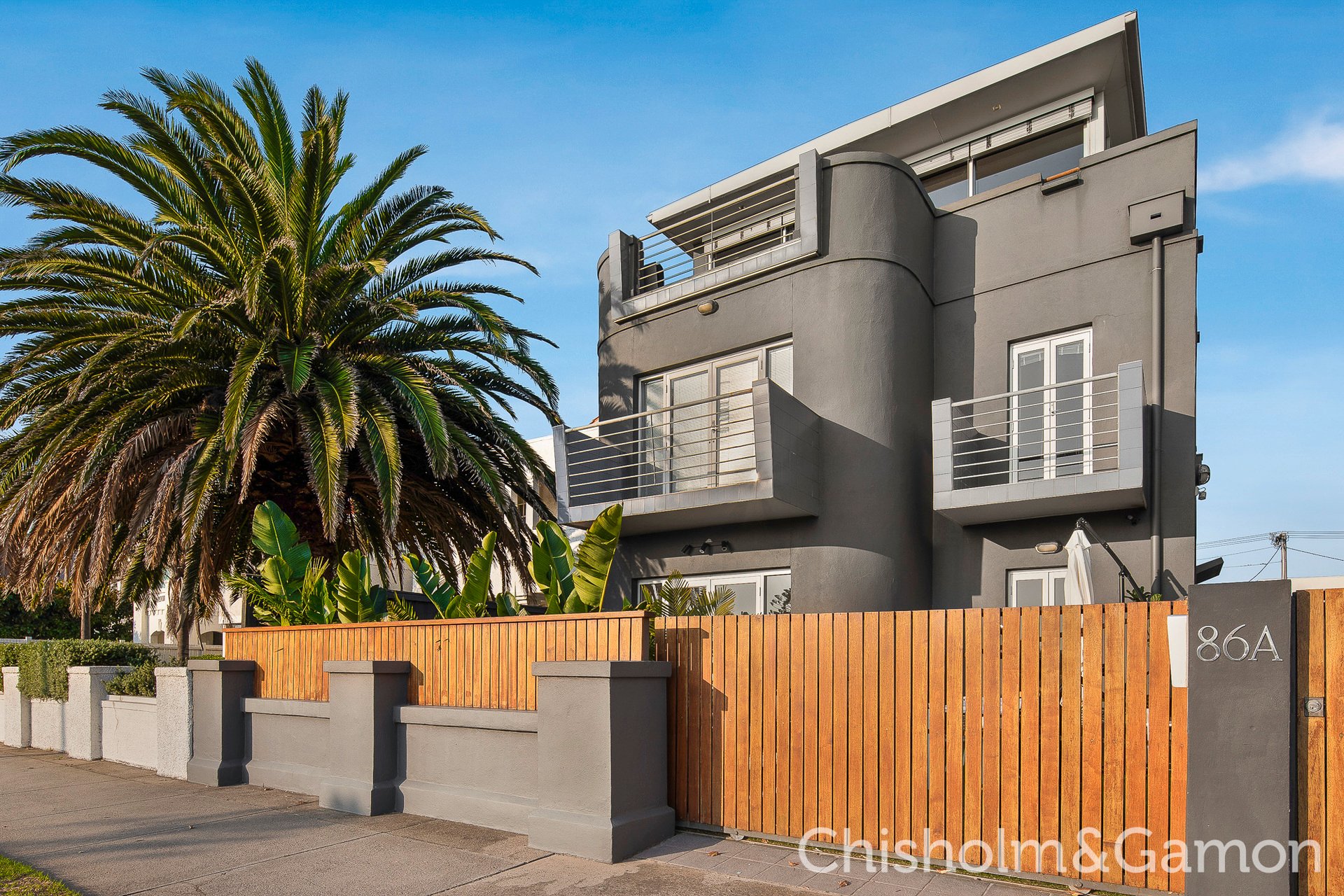 2/86A Marine Parade, Elwood image 1