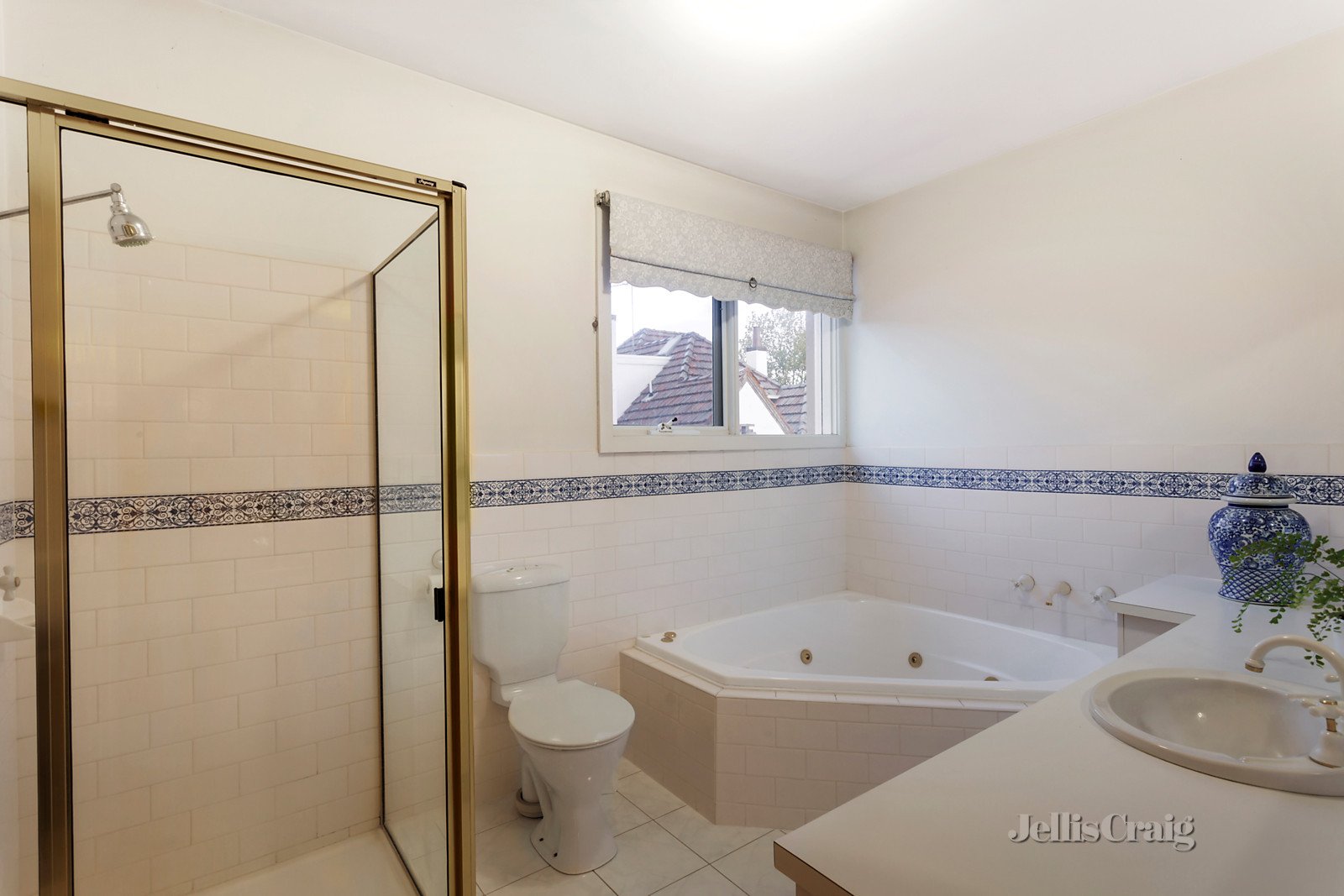 2/87 High Street, Glen Iris image 4