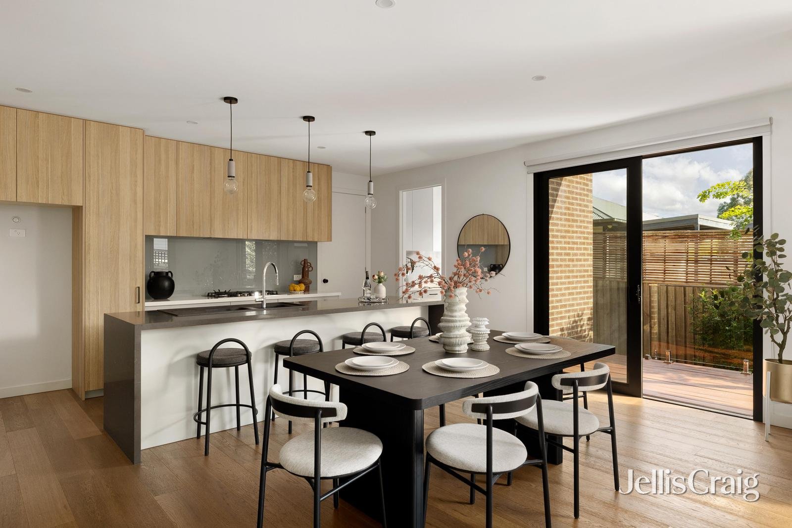 2/87 Koonung Road, Blackburn&nbsp;North image 4