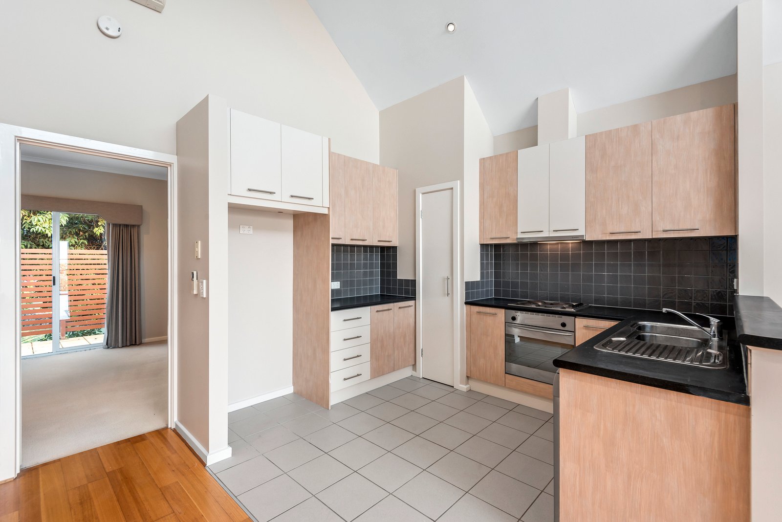 Property Gallery Thumbnail 3