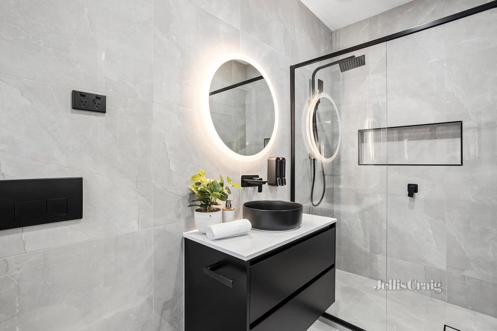 2/87 Wantirna Road, Ringwood image 9