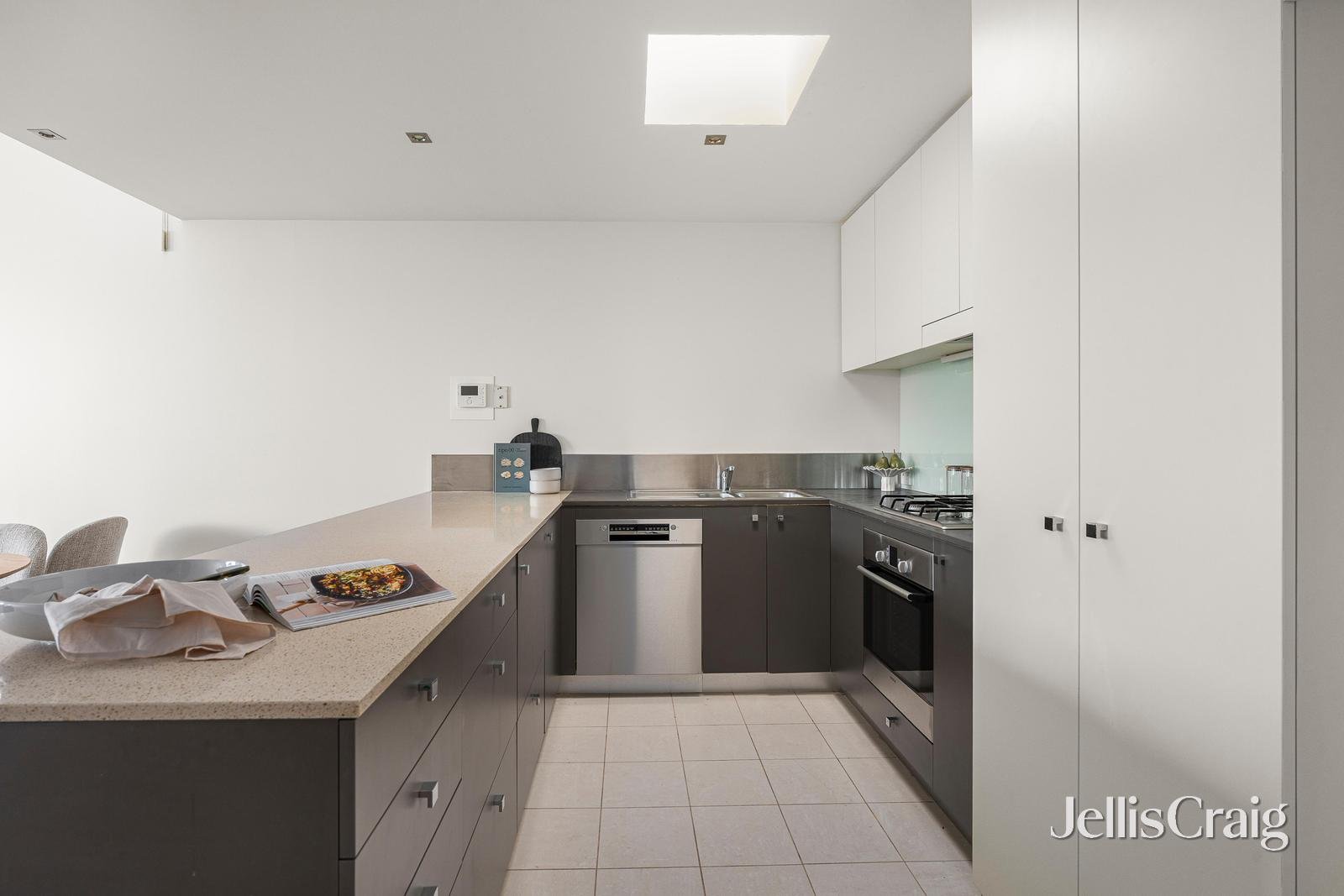 28/78 Holyrood Street, Hampton image 4