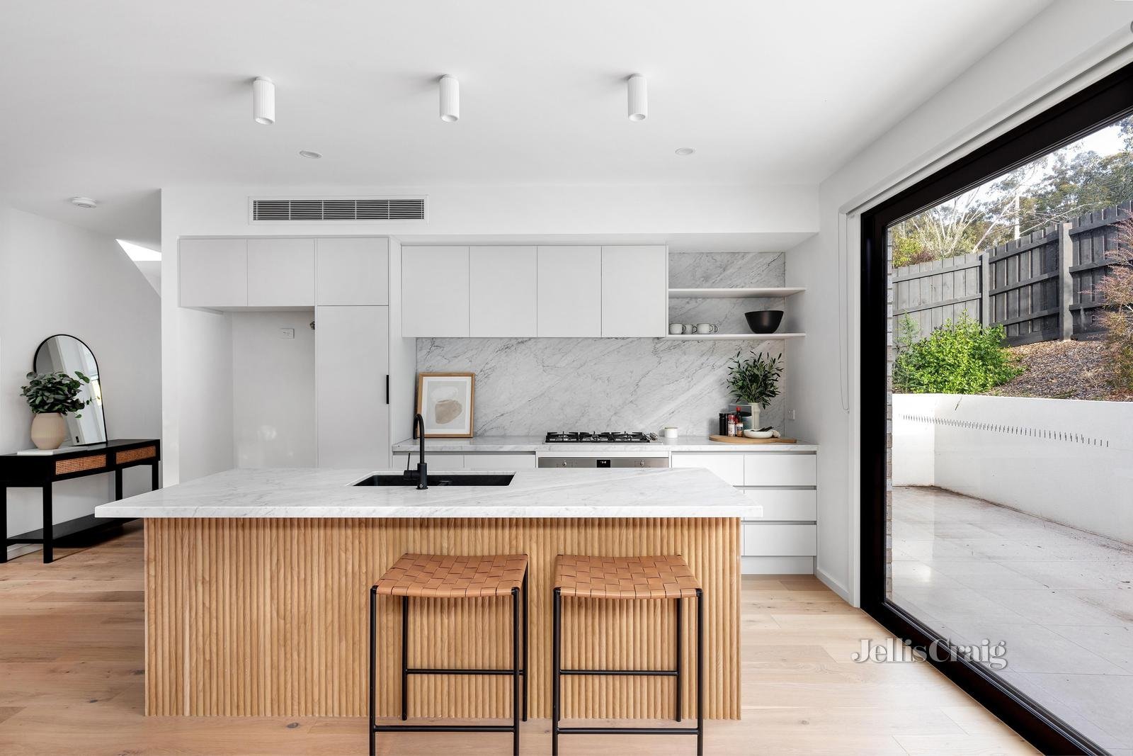 2/88 Karingal Drive, Eltham North image 4