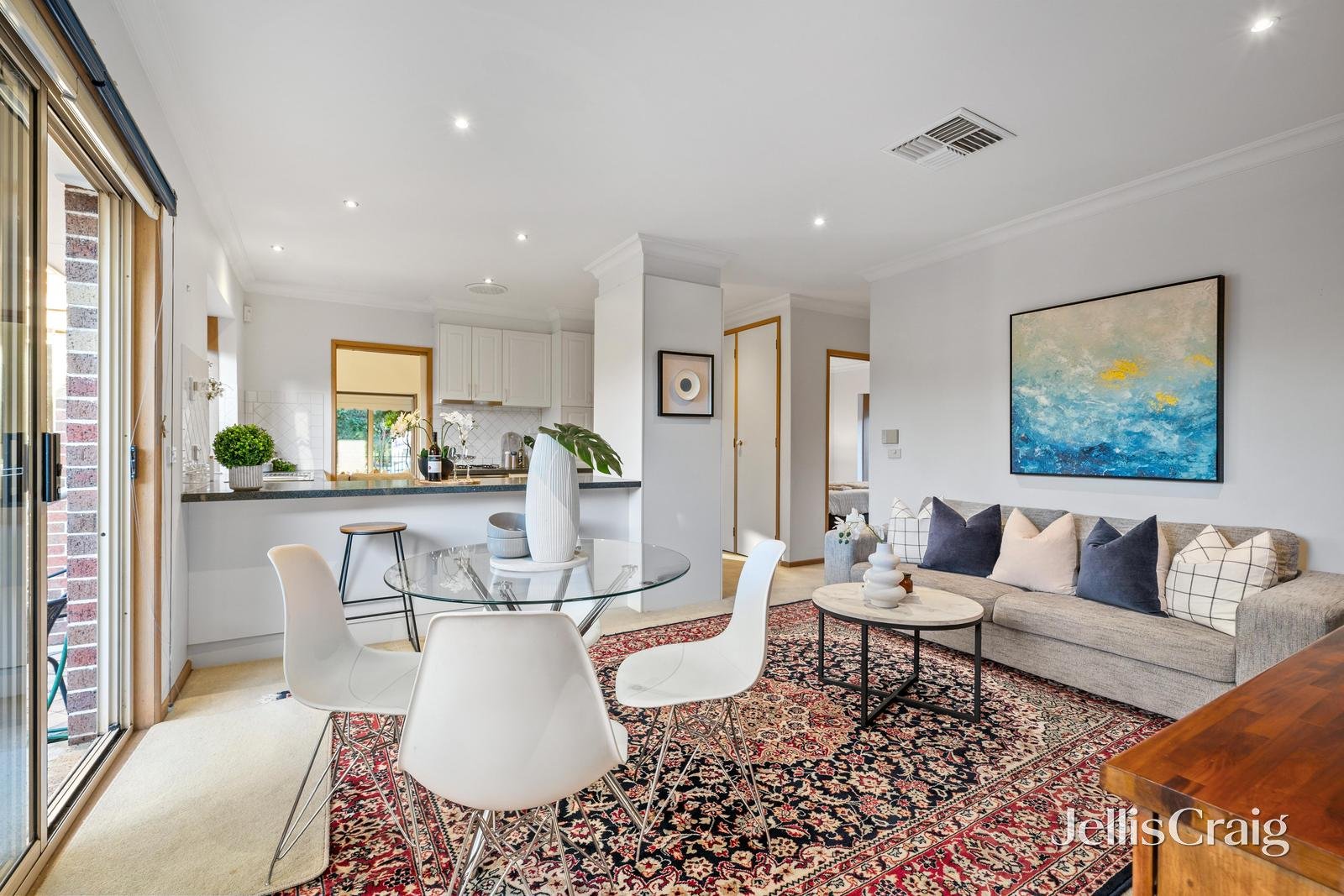 2/88 Main Street, Blackburn image 6