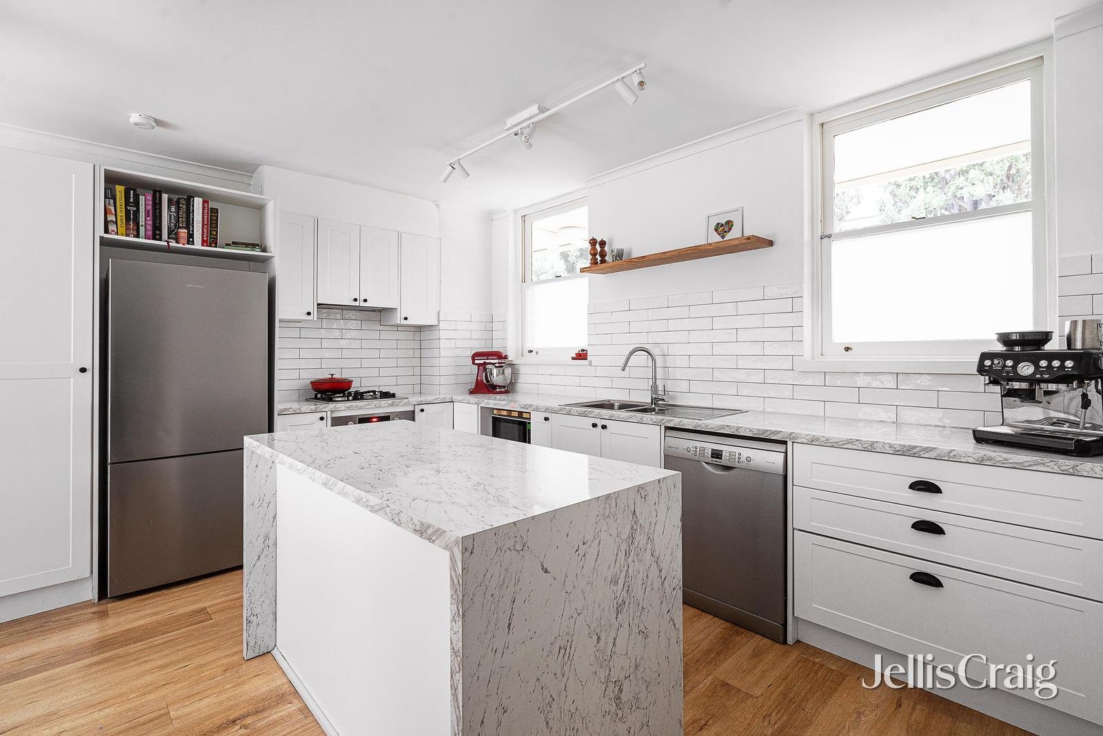 2/88 Marshall Street, Ivanhoe image 2