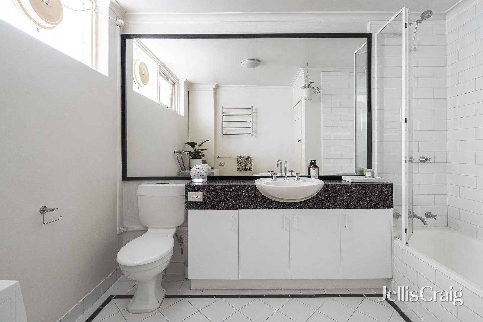 2/88 Marshall Street, Ivanhoe image 8