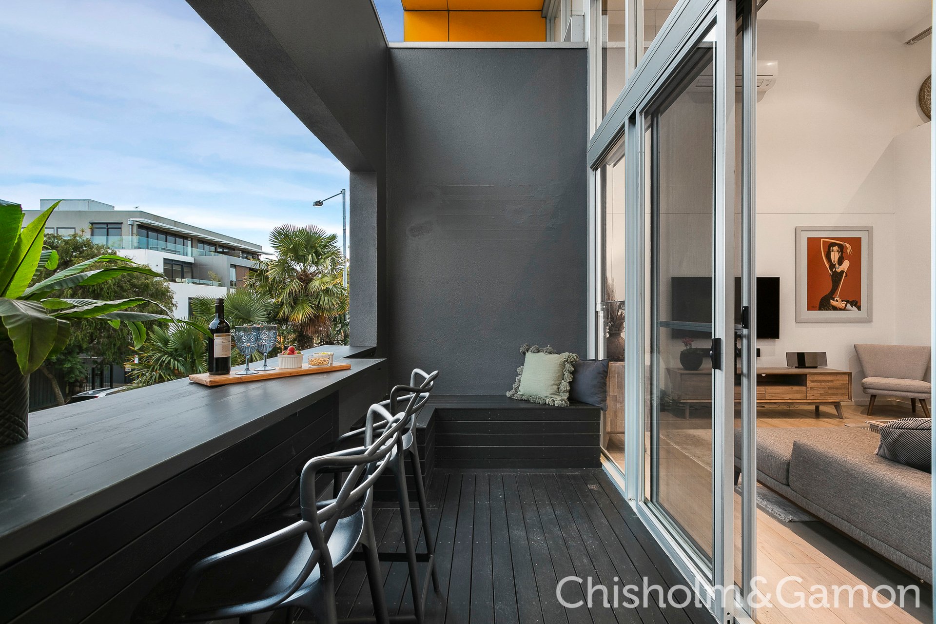 2/88 Ormond Road, Elwood image 3
