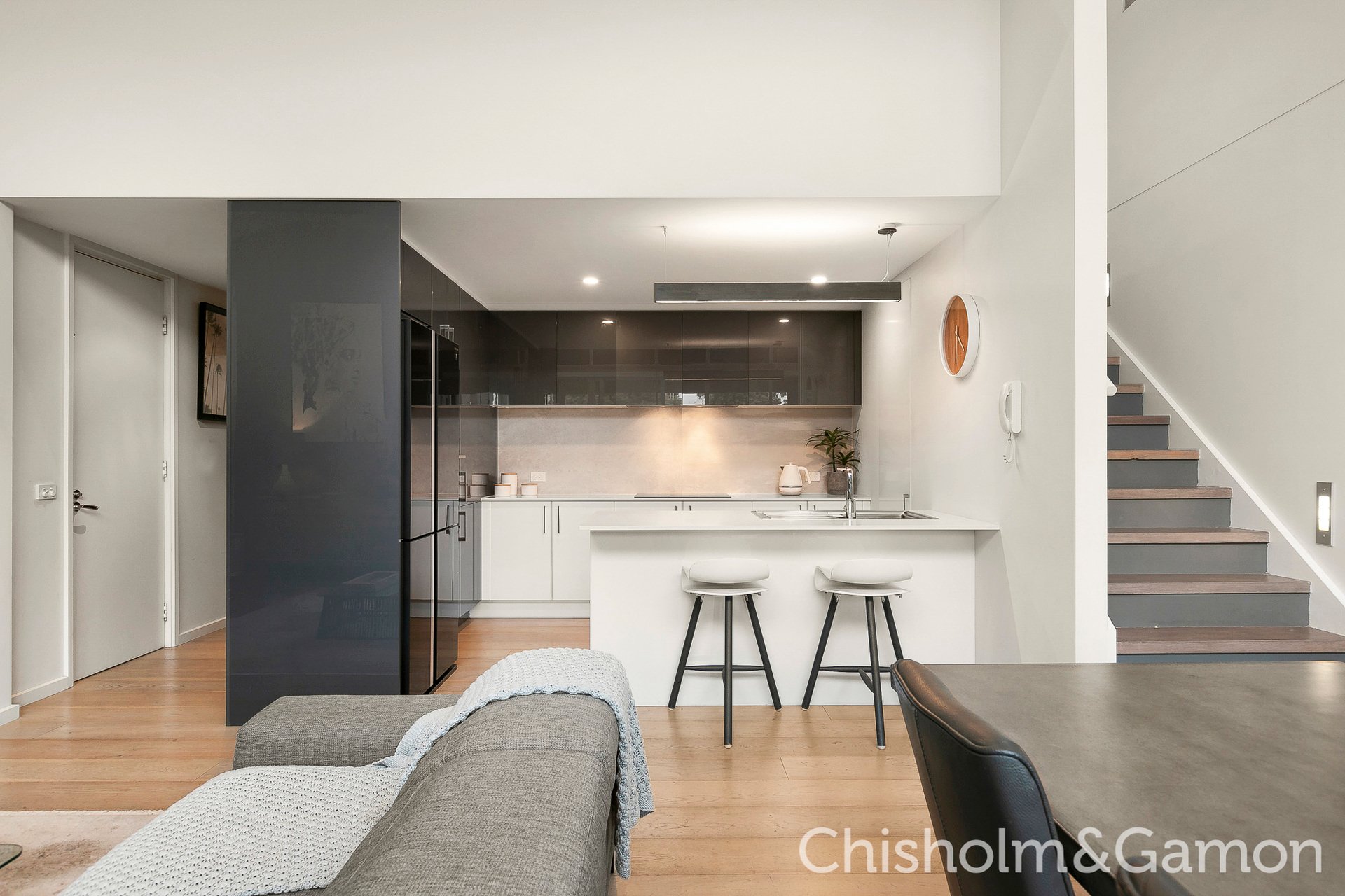 2/88 Ormond Road, Elwood image 5