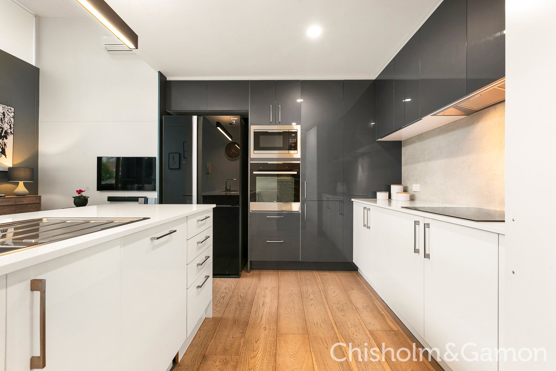 2/88 Ormond Road, Elwood image 6
