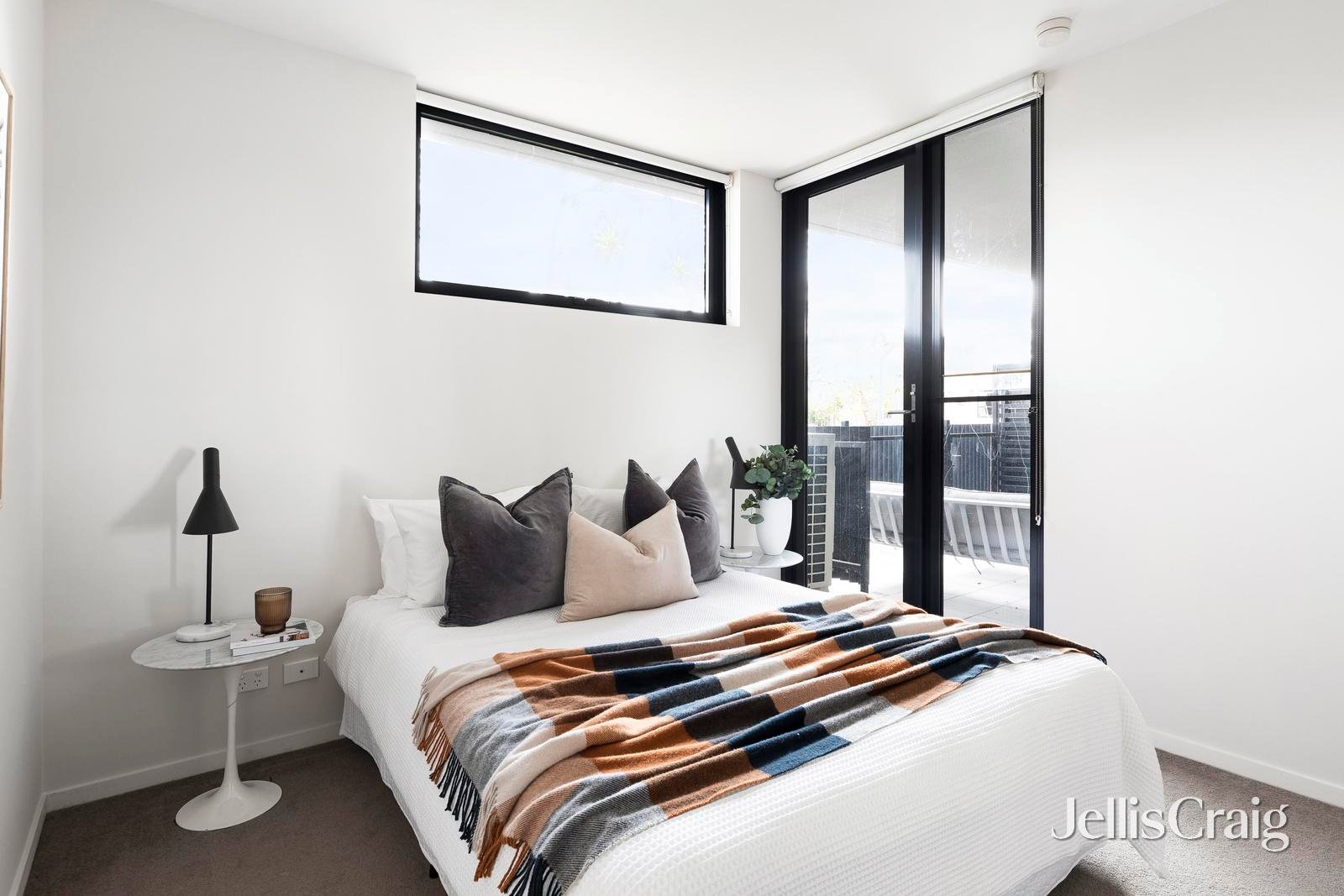 2/88 Trenerry Crescent, Abbotsford image 6