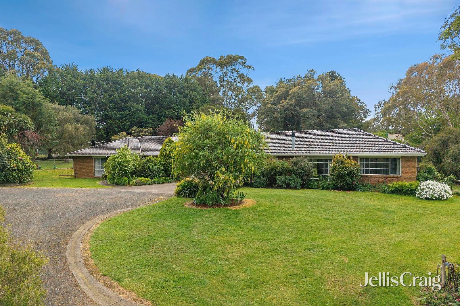 289 Harpers Road, Woodend image 3