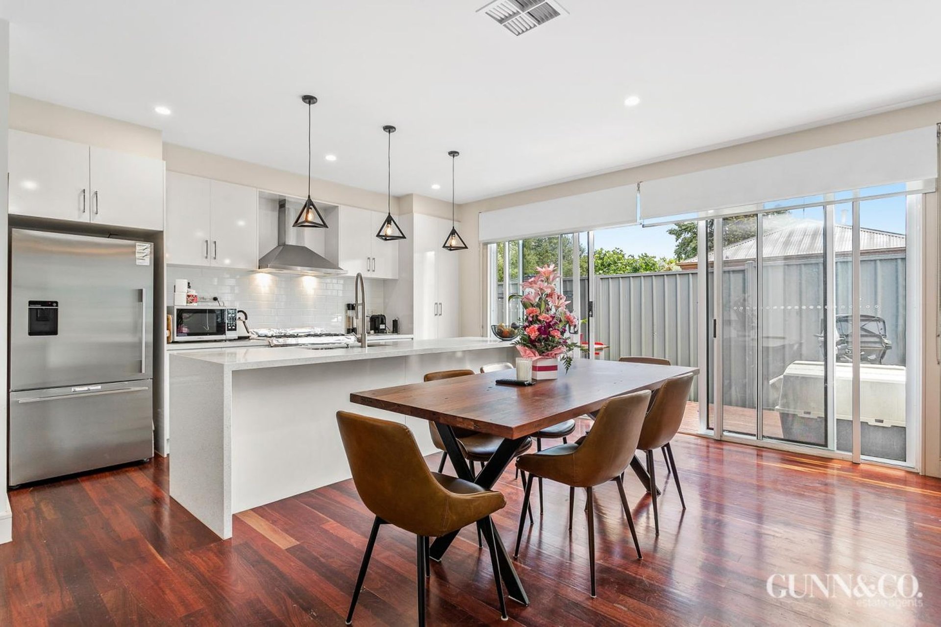 2/89 Melbourne Road, Williamstown image 4