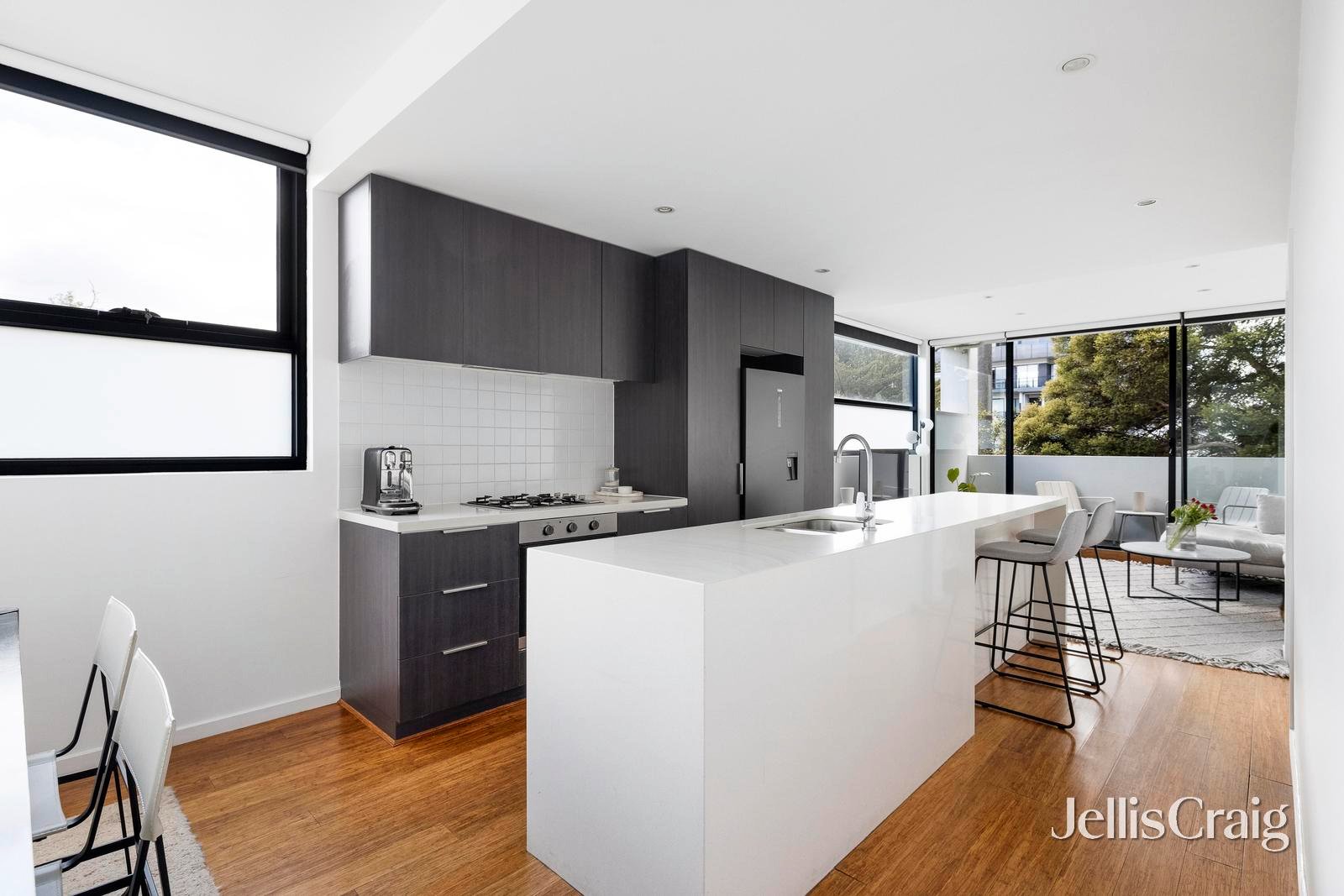 28/96 Hawdon Street, Heidelberg image 4