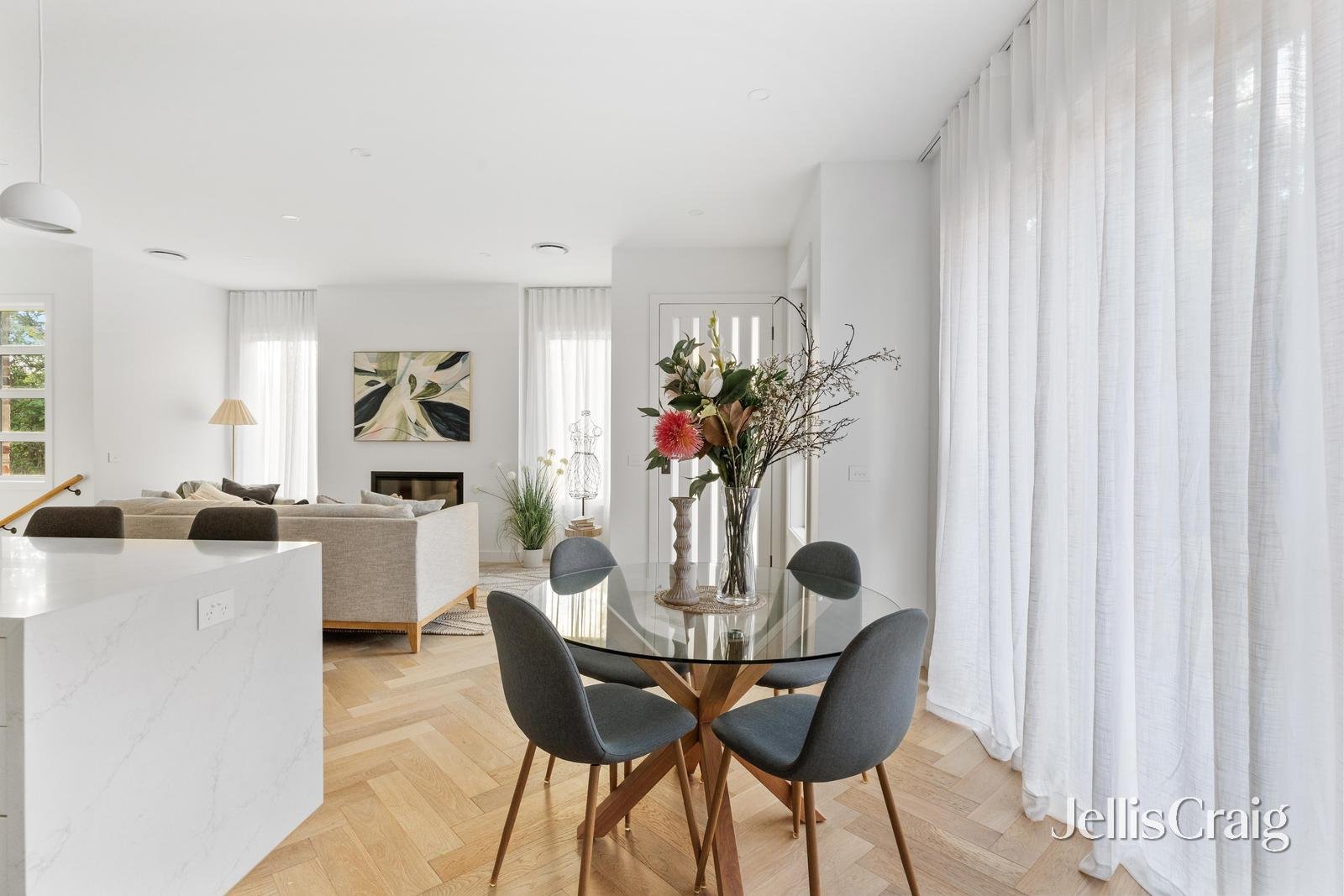 2/8A Bird Street, Eltham image 9