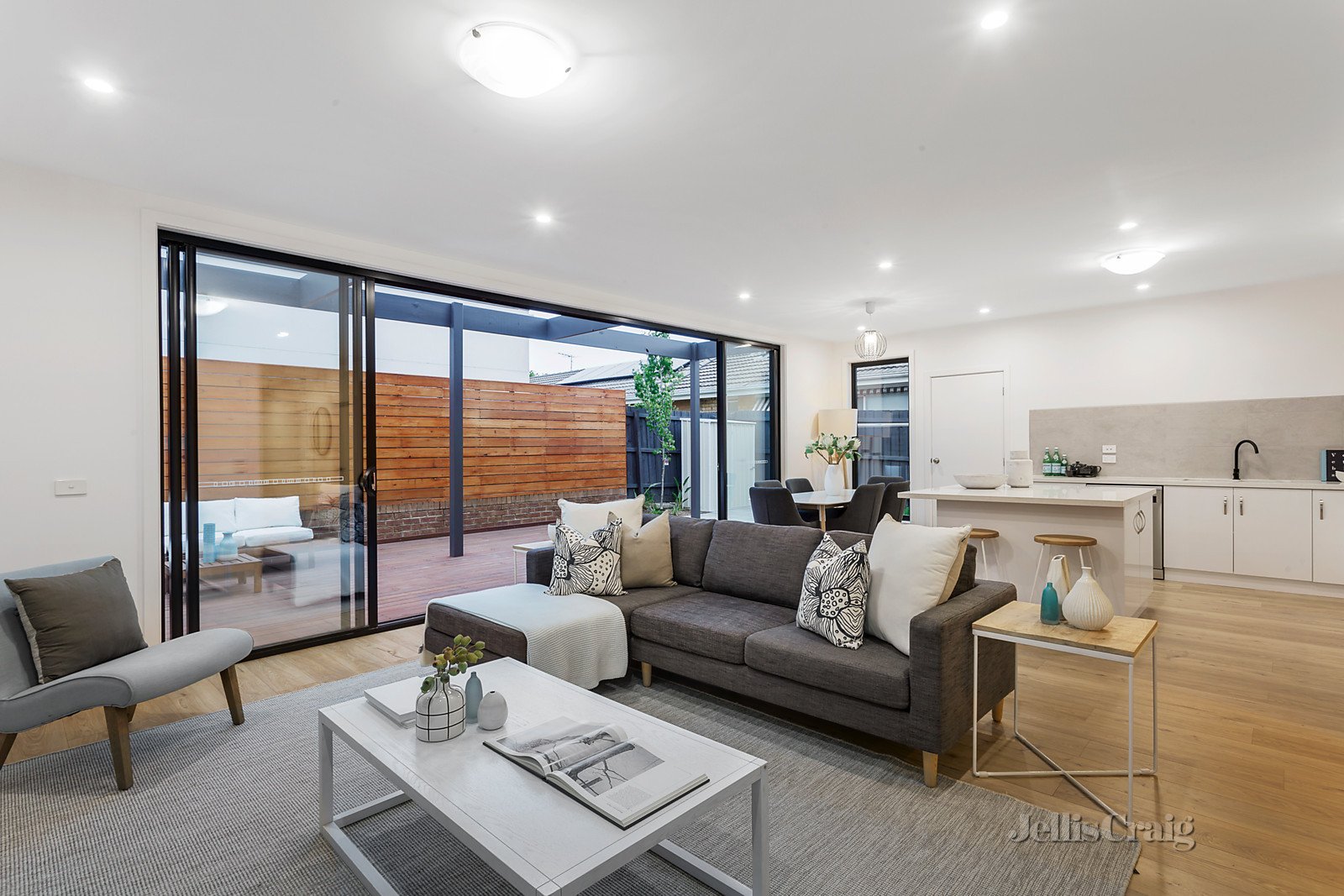 28a Brosnan Road, Bentleigh East image 3