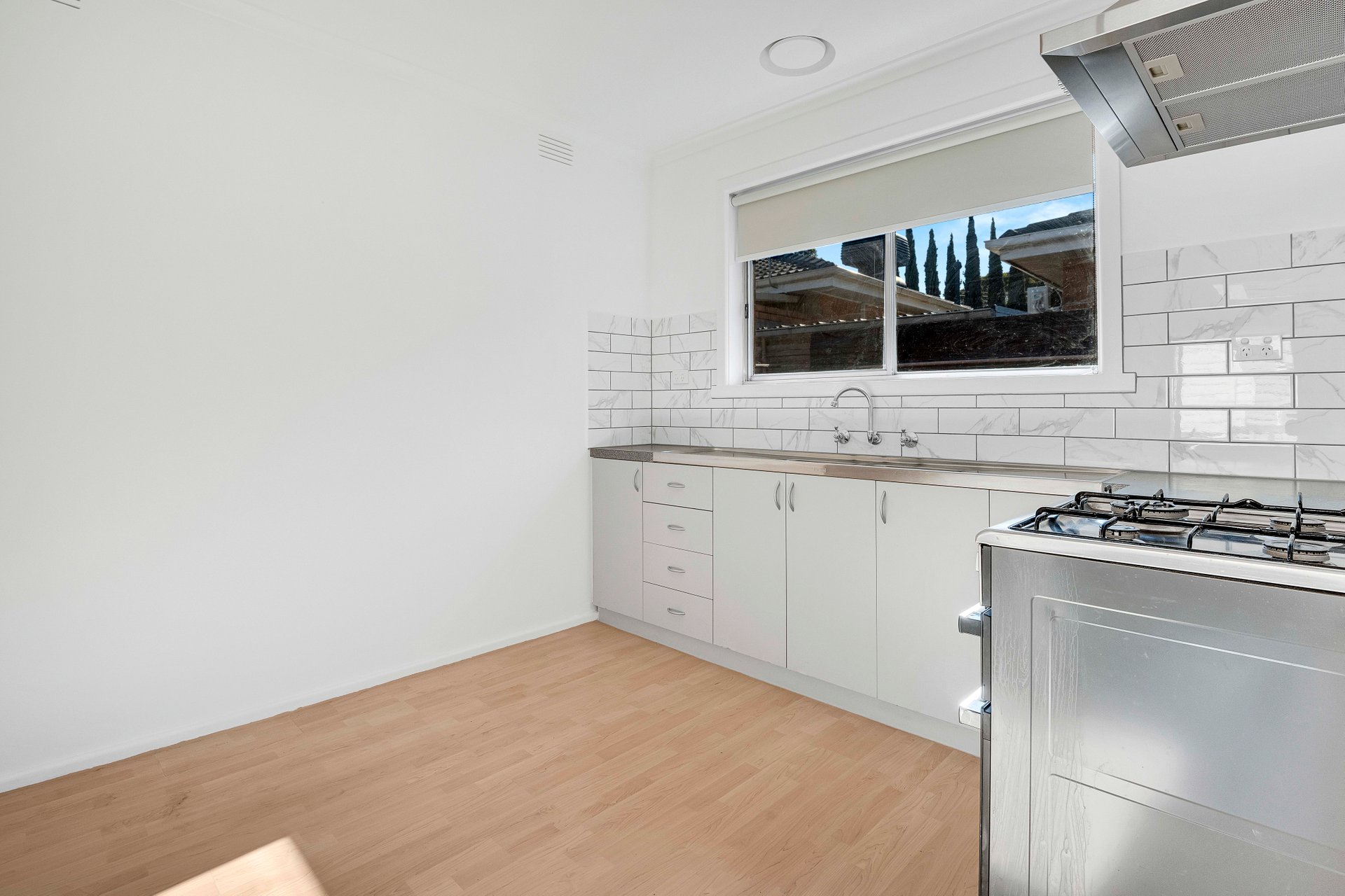 2/8a Danin Street, Pascoe Vale image 4