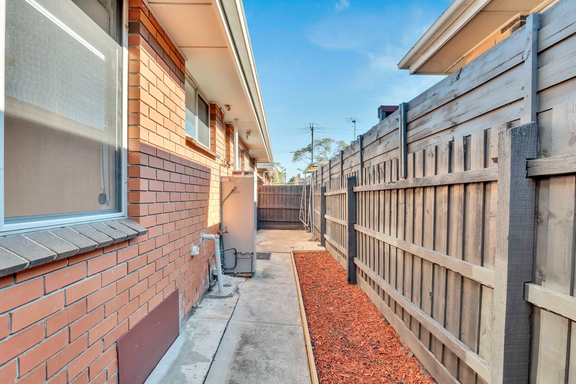 2/8a Danin Street, Pascoe Vale image 5