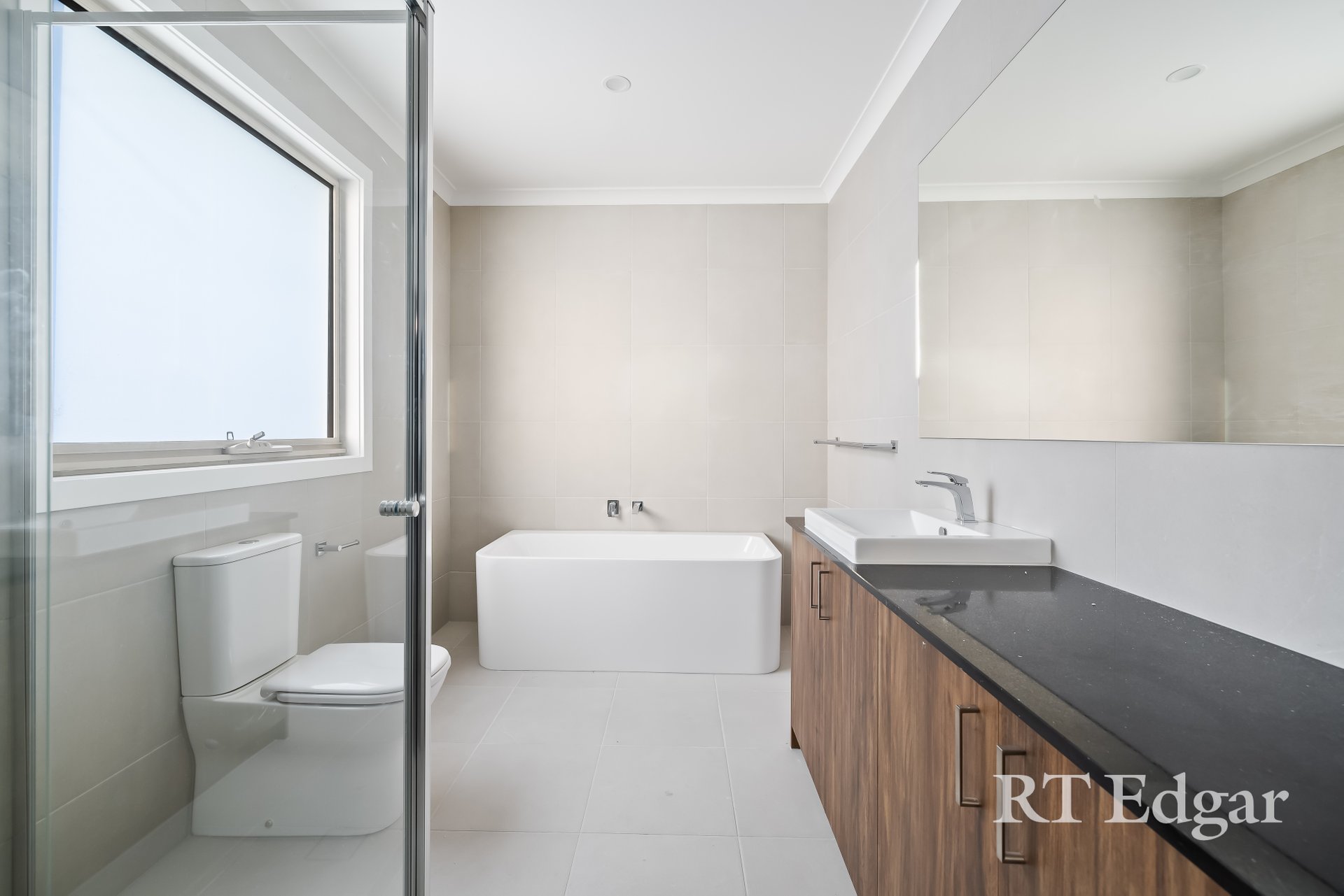 Property Gallery Thumbnail 6