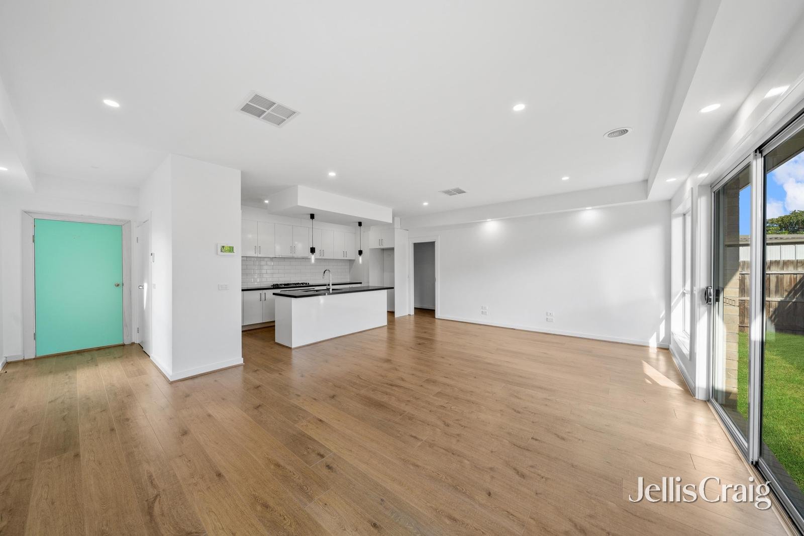 28A Robson Avenue, Avondale Heights image 2