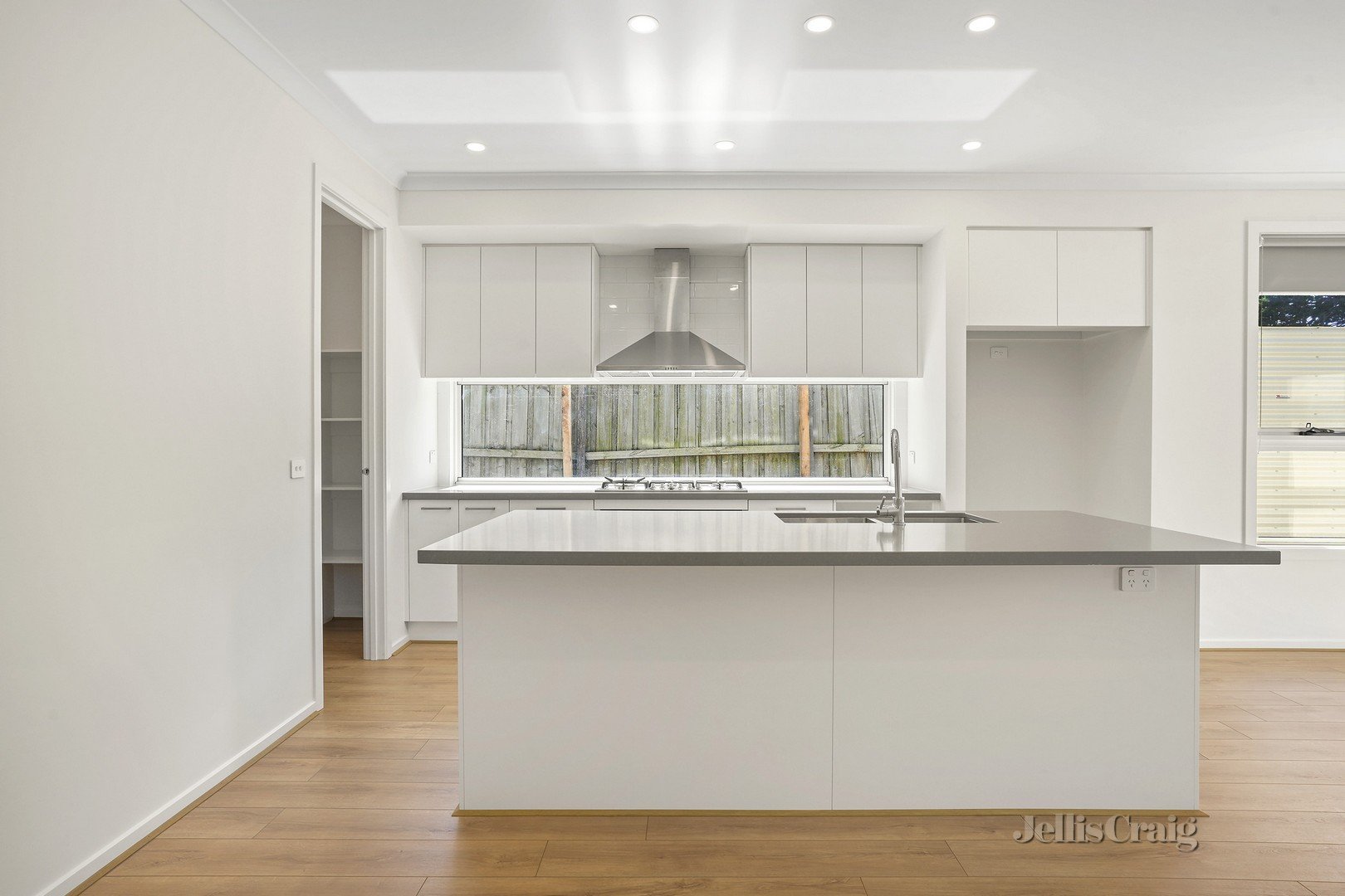 28B Mernda Avenue, Cheltenham image 4