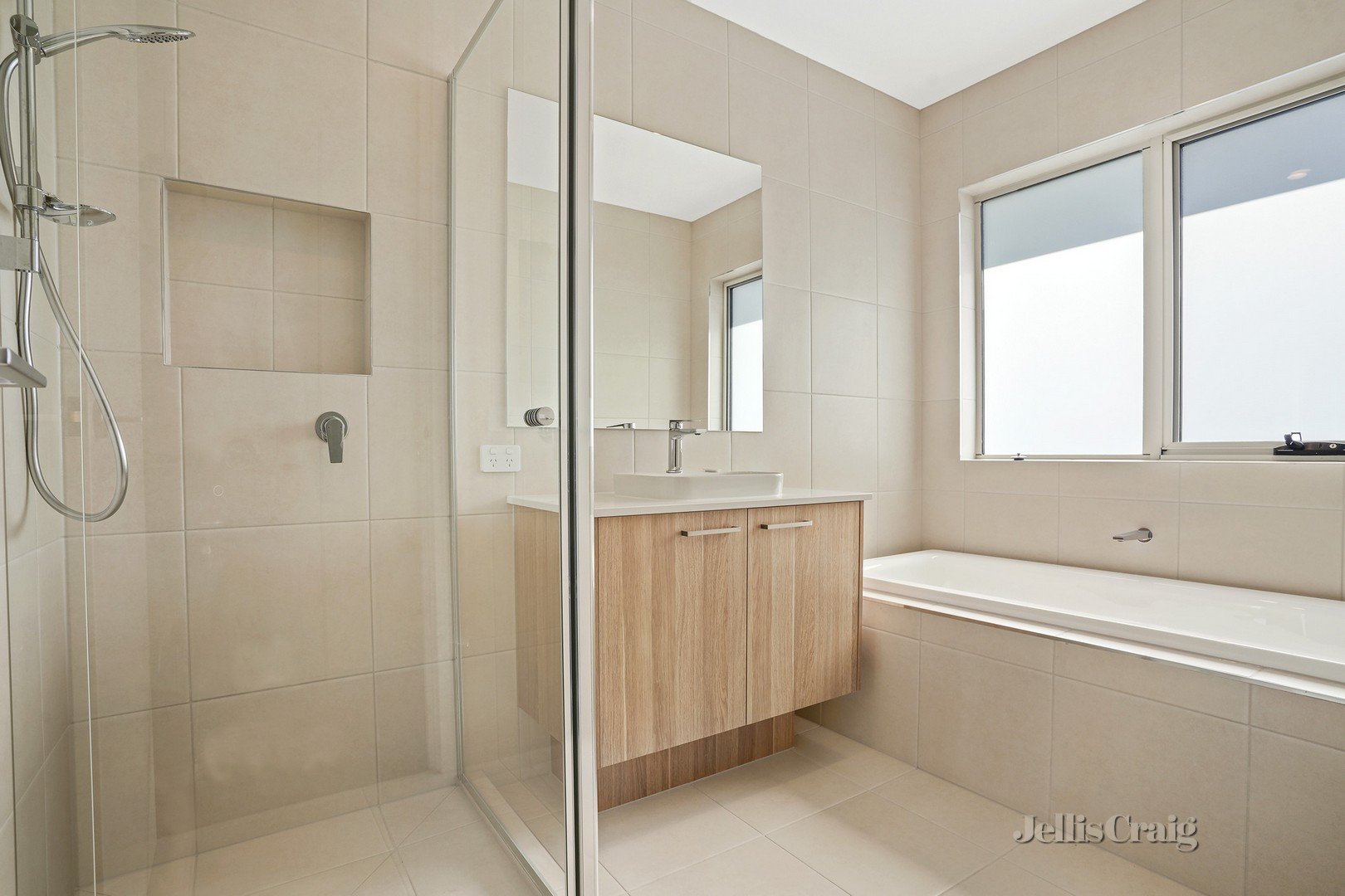 28B Mernda Avenue, Cheltenham image 7