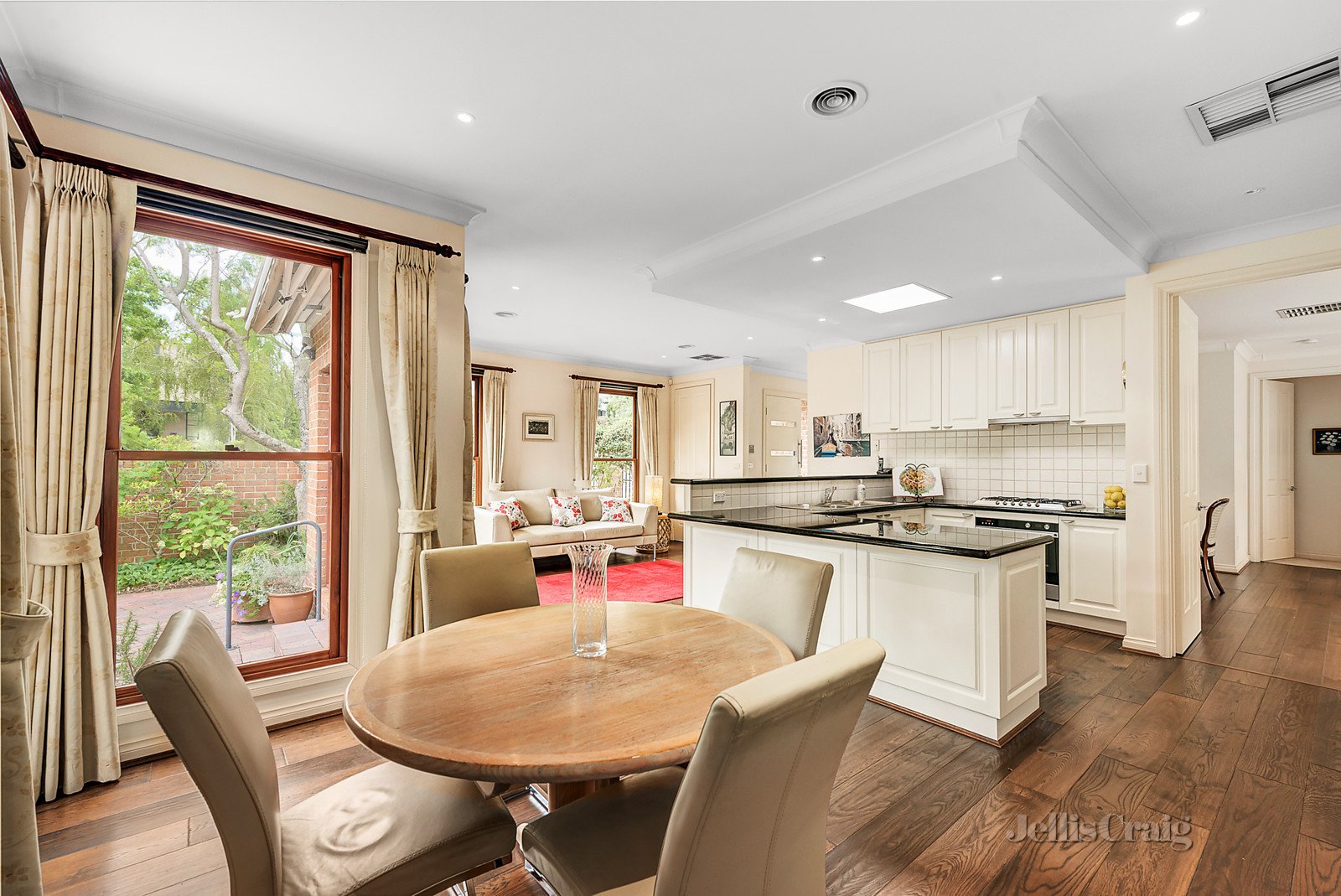 28B Yarrbat Avenue, Balwyn image 4