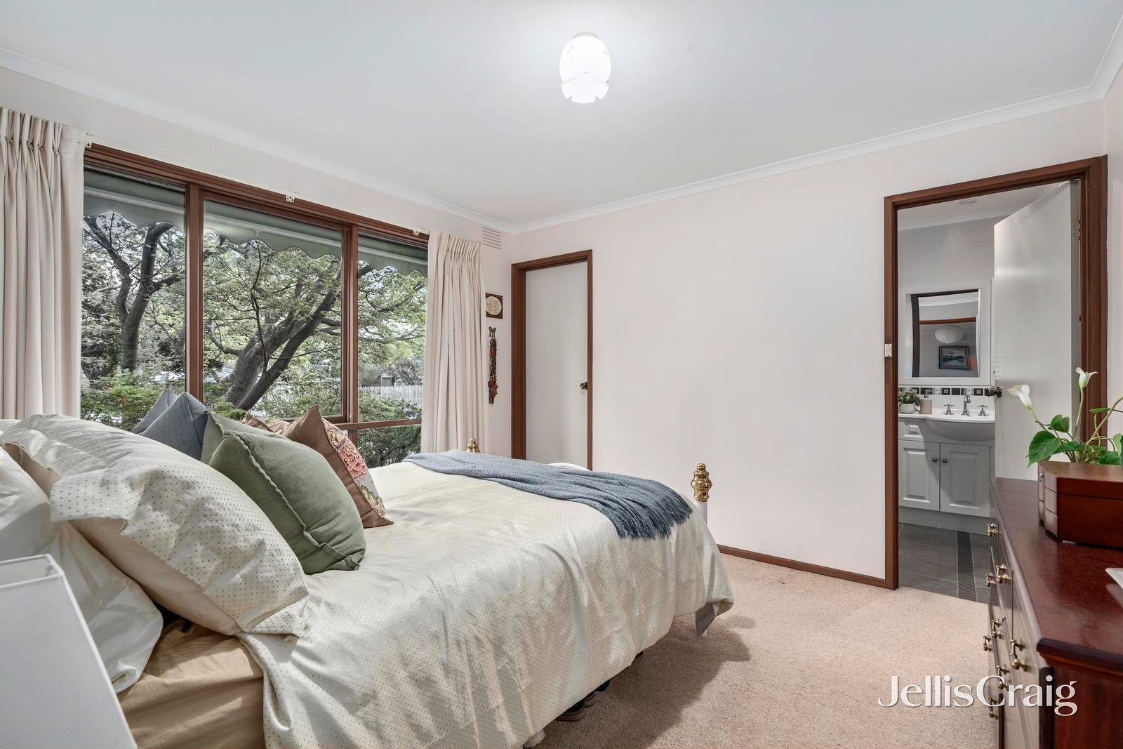 29 Abercromby Road, Blackburn South image 6