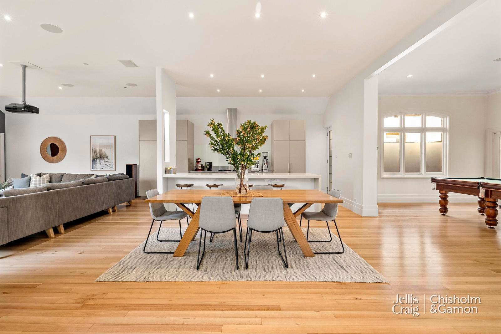 29 Addison Street, Elwood image 3