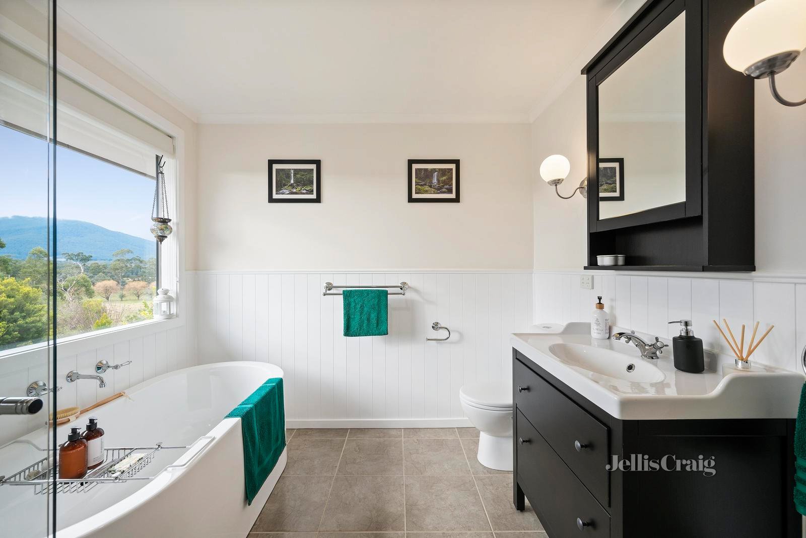 29 Alpine Boulevard, Launching Place image 9
