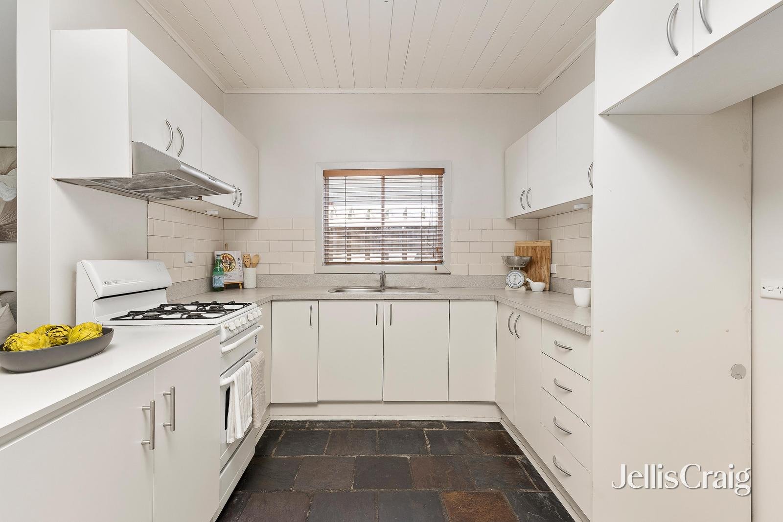 29 Anderson Street, Newport image 4