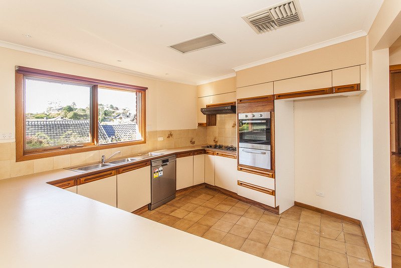29 Aumann Drive, Templestowe image 4