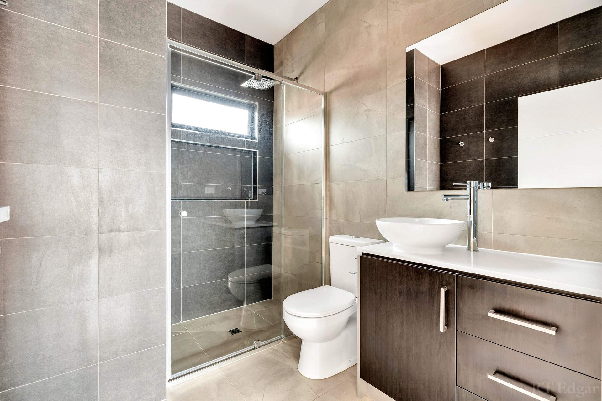 Property Gallery Thumbnail 11
