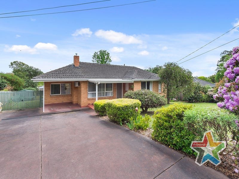 29 Balmoral Street, Kilsyth image 1