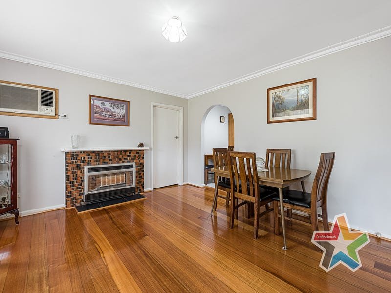 29 Balmoral Street, Kilsyth image 4