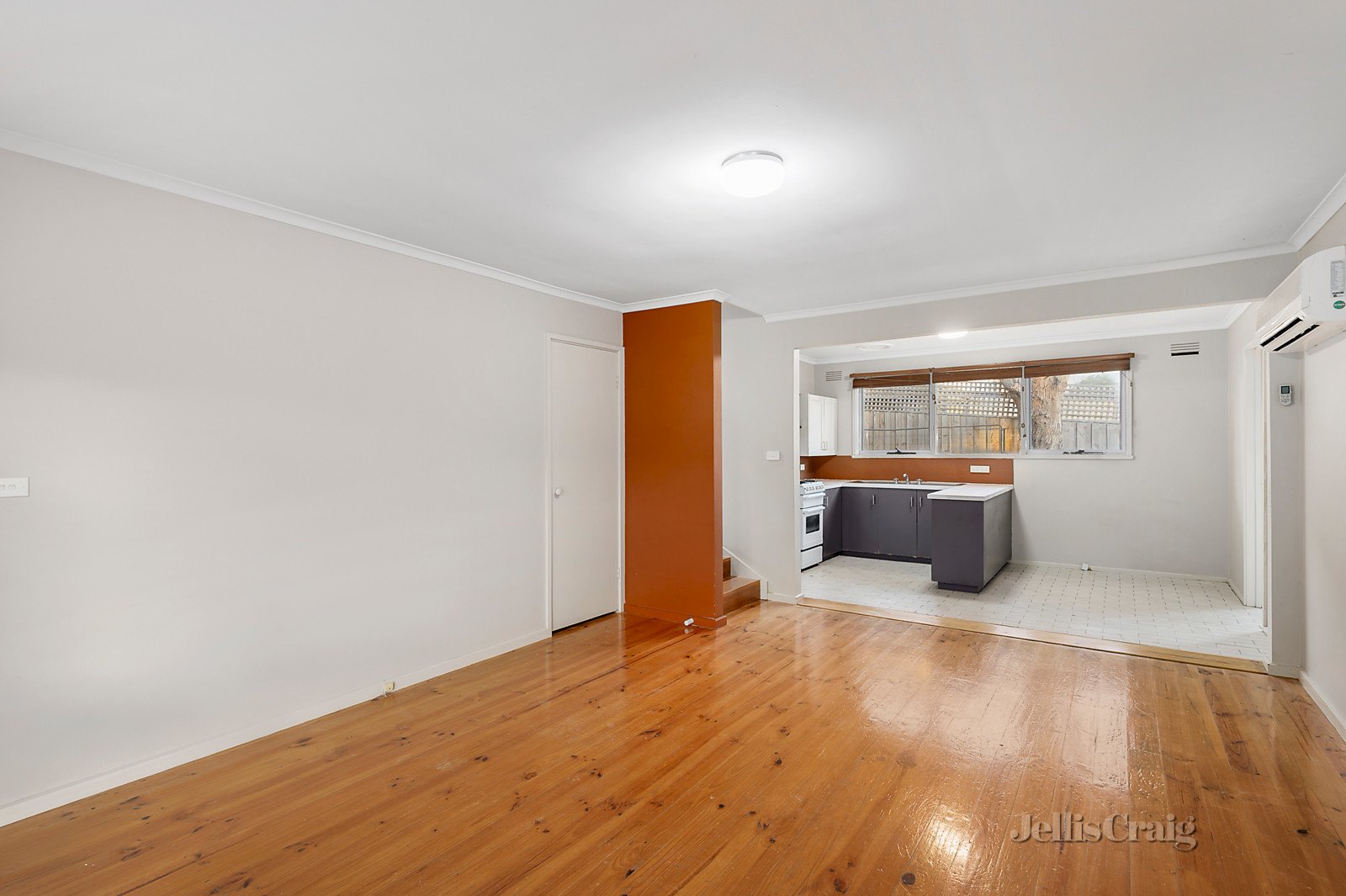 2/9 Beaconsfield Road, Briar Hill image 2