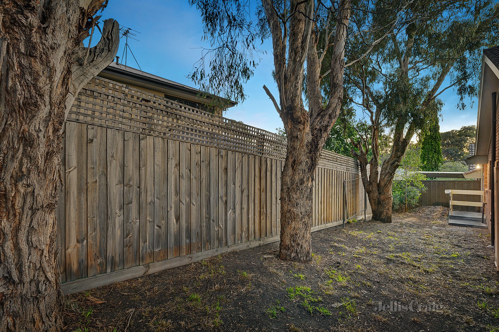 2/9 Beaconsfield Road, Briar Hill image 8