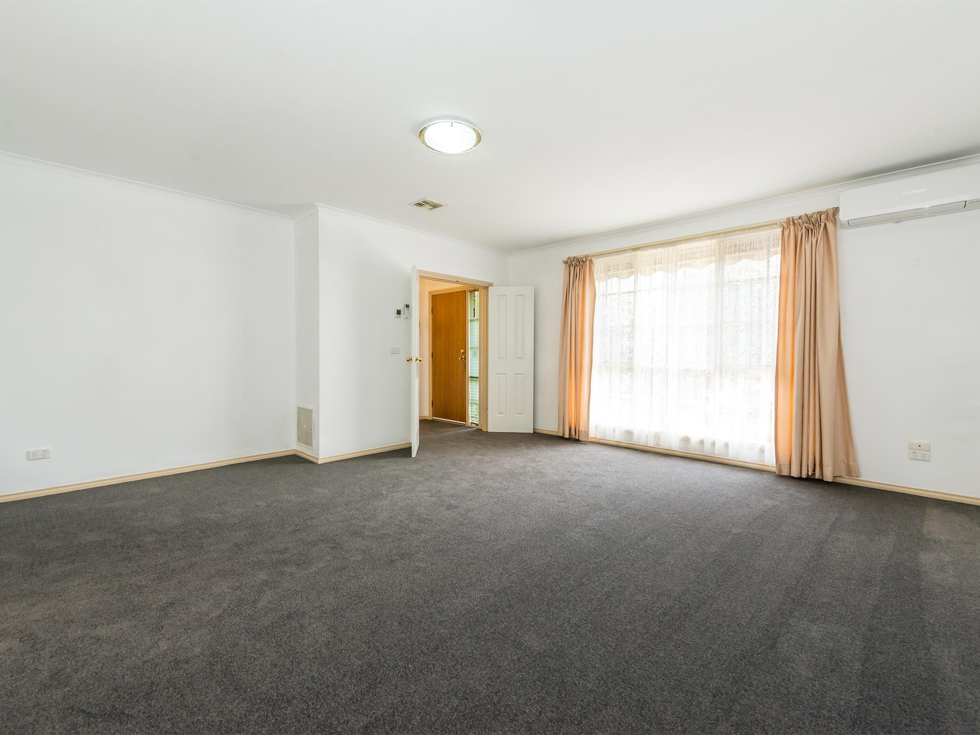2/9 Blair Street, Bentleigh image 2