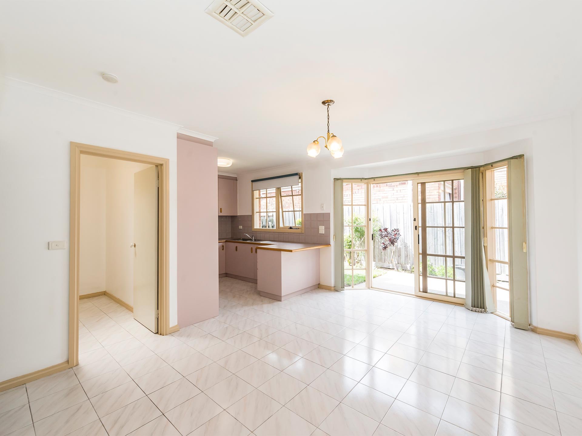 2/9 Blair Street, Bentleigh image 3